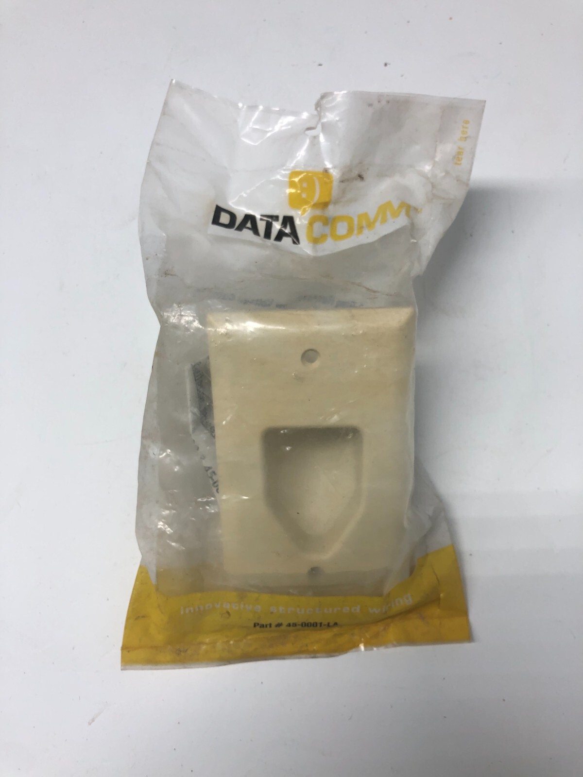 DATACOMM ELECTRONICS 45-0002-WH 1-Gang Recessed Cable Wall Plate (Lite Almond)