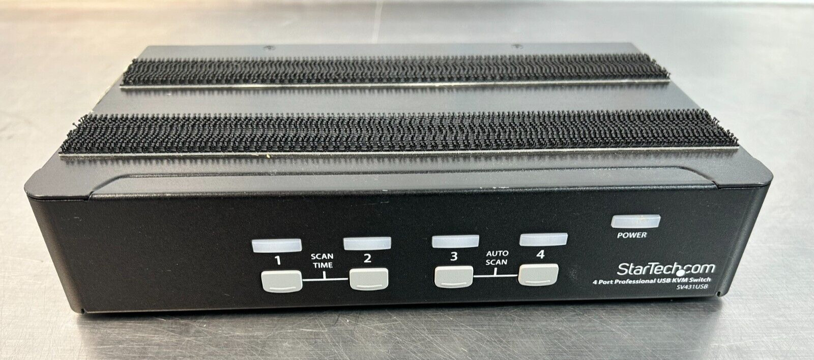 4-port StarTech.com 4 Port USB VGA KVM Switch | SV431USB | Pre-Owned