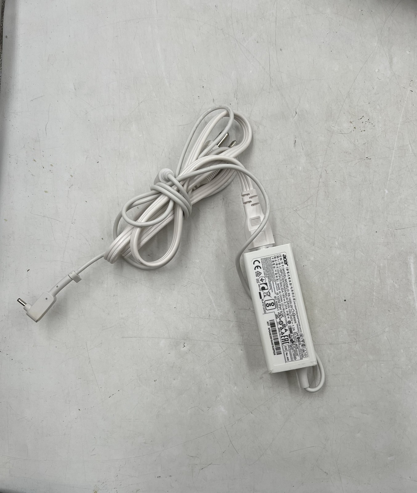 Original 45W Acer PA-1450-26 AC White Adapter Charger 19V 2.37A 