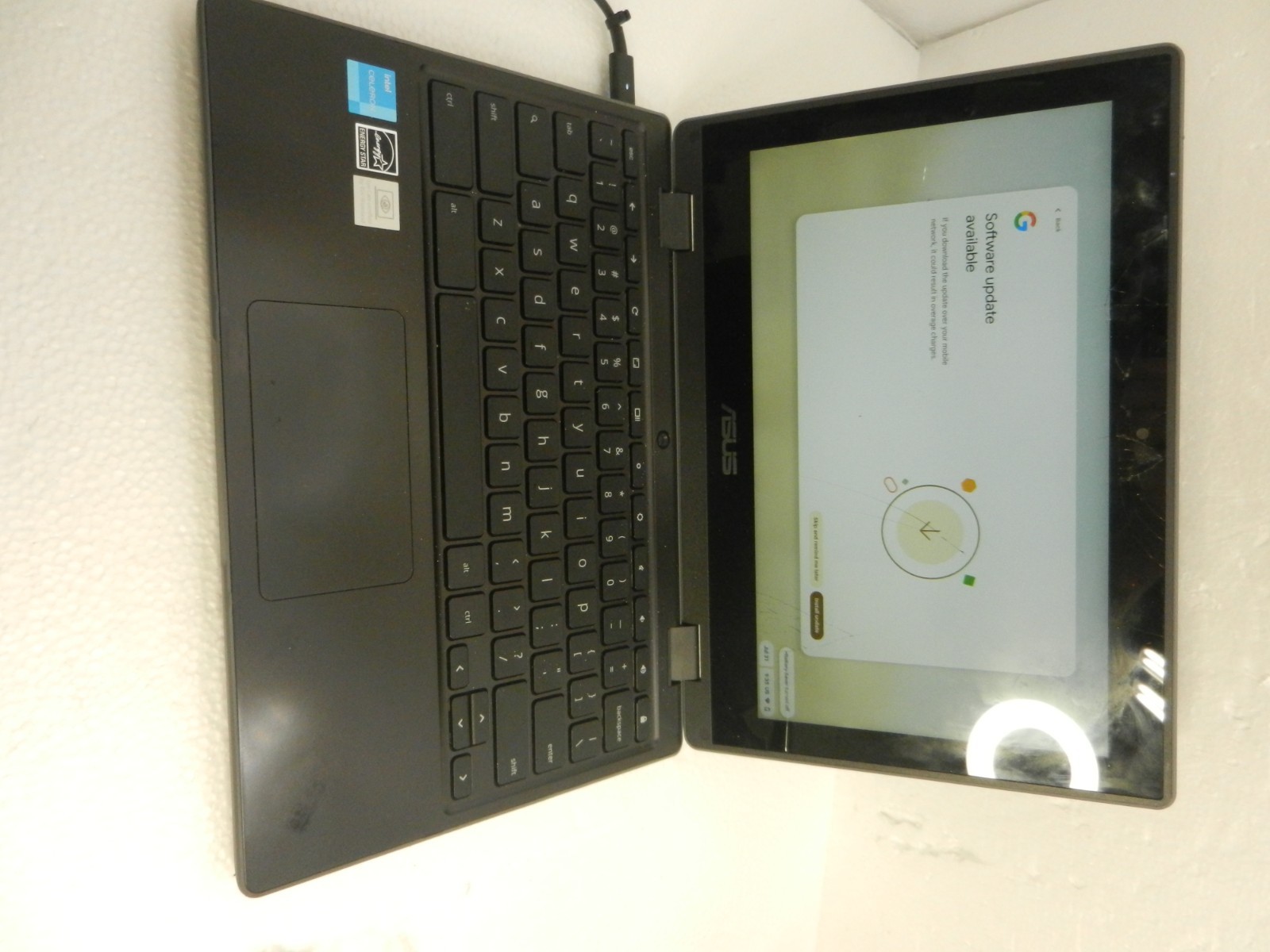 Asus Chromebook CR1100FK FLIP Convertible Tablet - CRACKED SCREEN