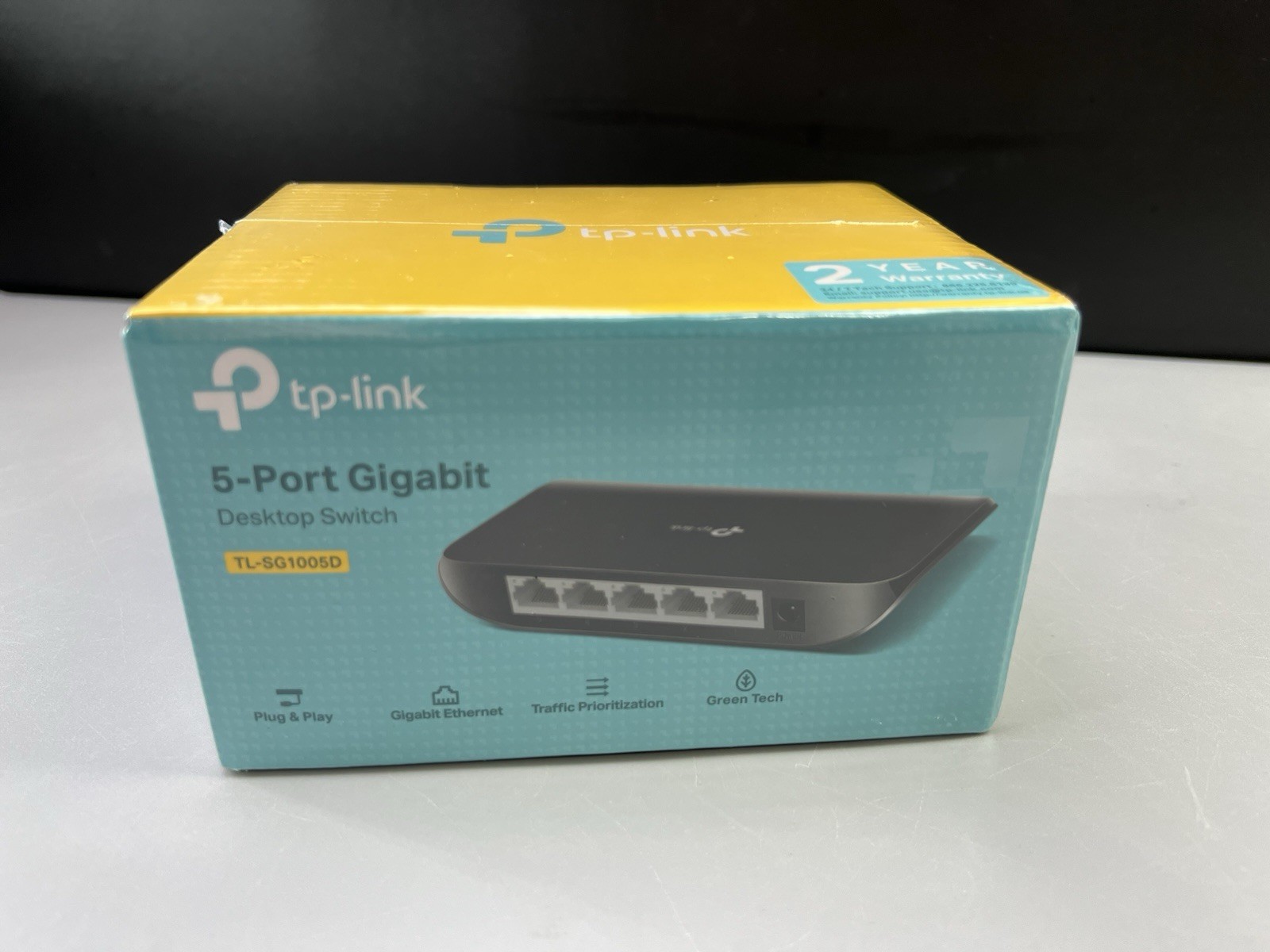 TP-Link TL-SG1005D 5-Port 10/100/1000Mbps Gigabit Ethernet Desktop Switch