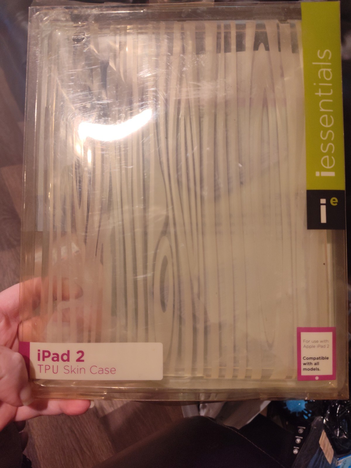 Apple iPad 2 case Skin Case  (TPU Skin) By iEssentials (New/Open Box)