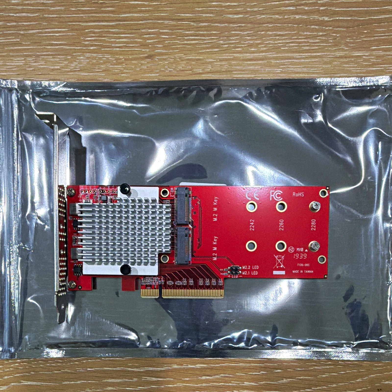 StarTech PEX8M2E2 PCIe Dual M.2 NVMe SSD Adapter Card 32Gbps
