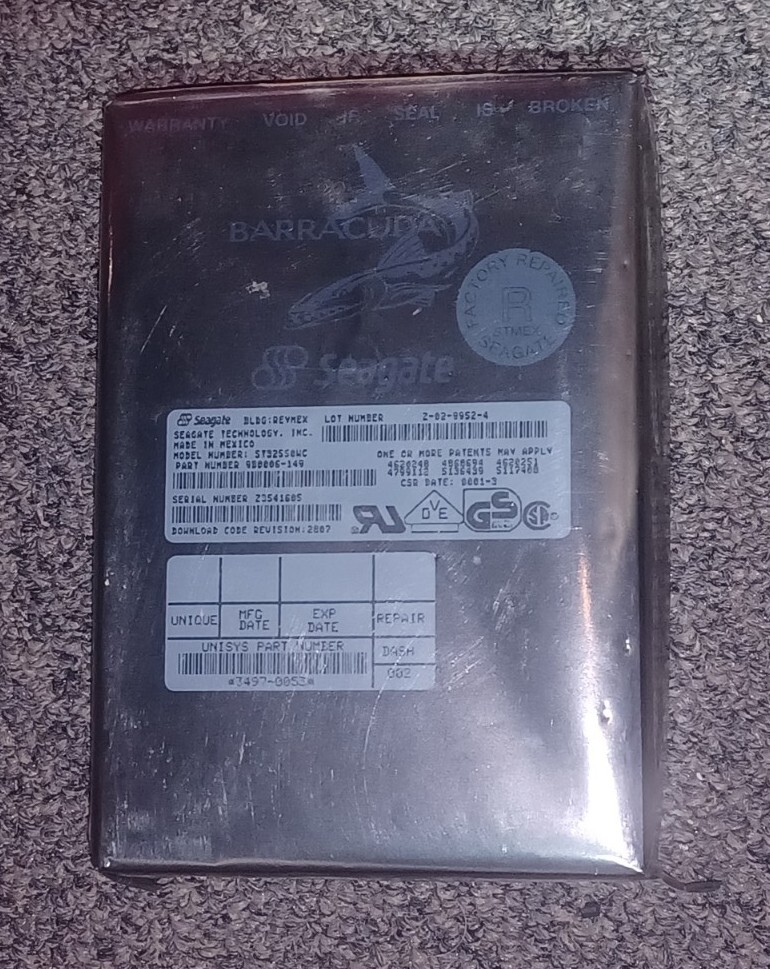 Lot 2 Sealed new old stock SEAGATE BARRACUDA 2.1 GIG SCSI HARD DRIVE ST32550WC
