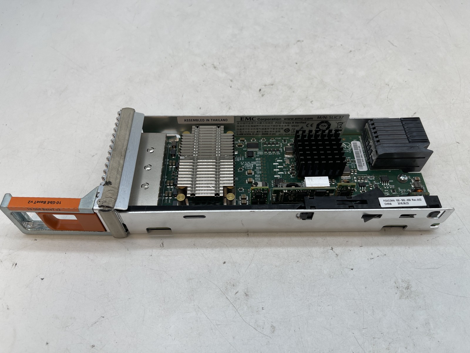 EMC 303-264-100C-00 4-Port 10GbE RJ45 SLIC Module (SLIC37) - 
