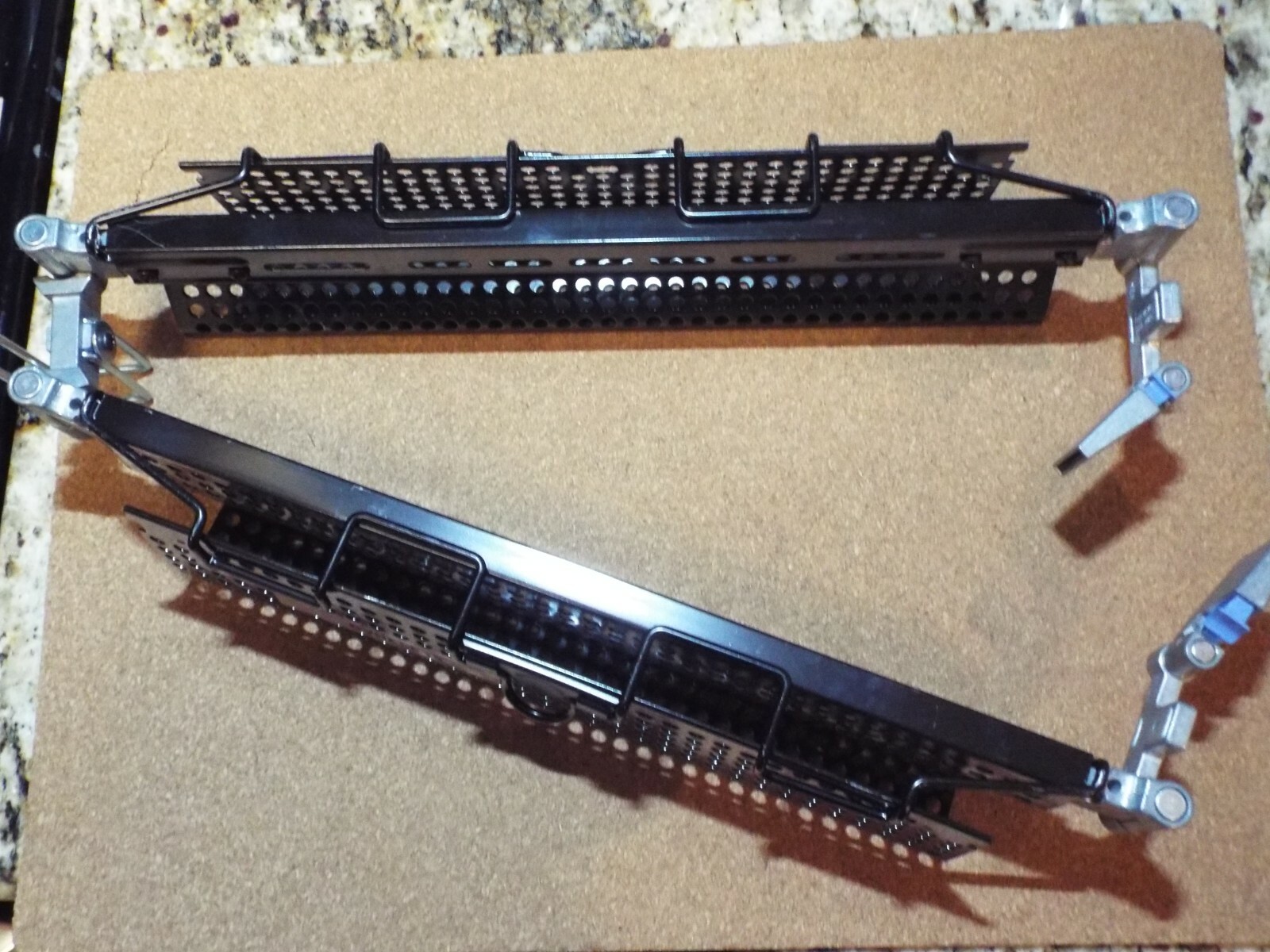 Dell CN-0UU299 Retractable CMA Cable Management Tray Arm for PowerEdge Servers