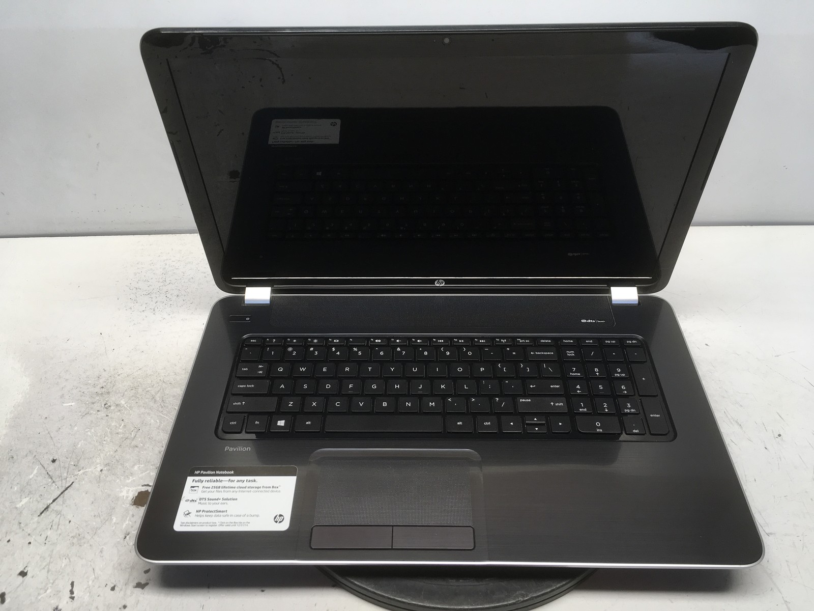 HP Pavilion 17-E135NR AMD A8-4500M 1900MHz 8 GB NO HDD No Batt