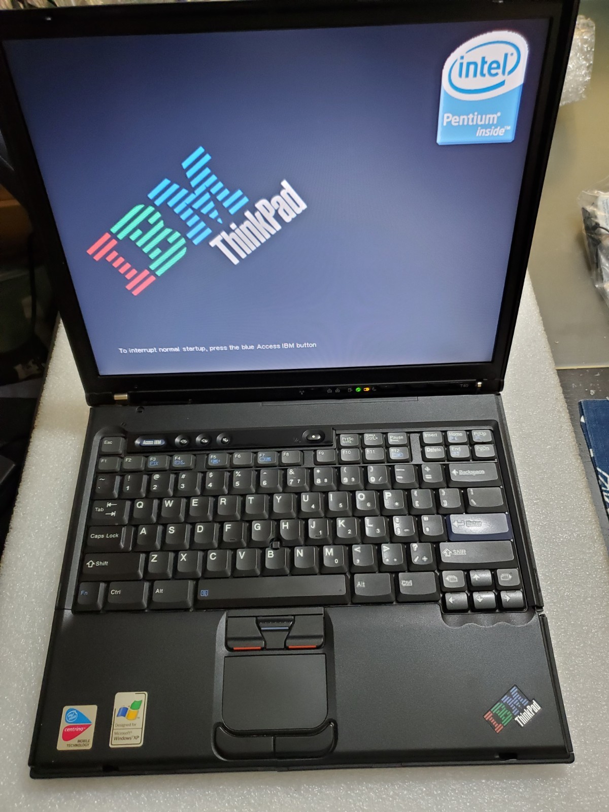 IBM THINKPAD T40 LAPTOP - PARTS ONLY - SEE DESCRIPTION
