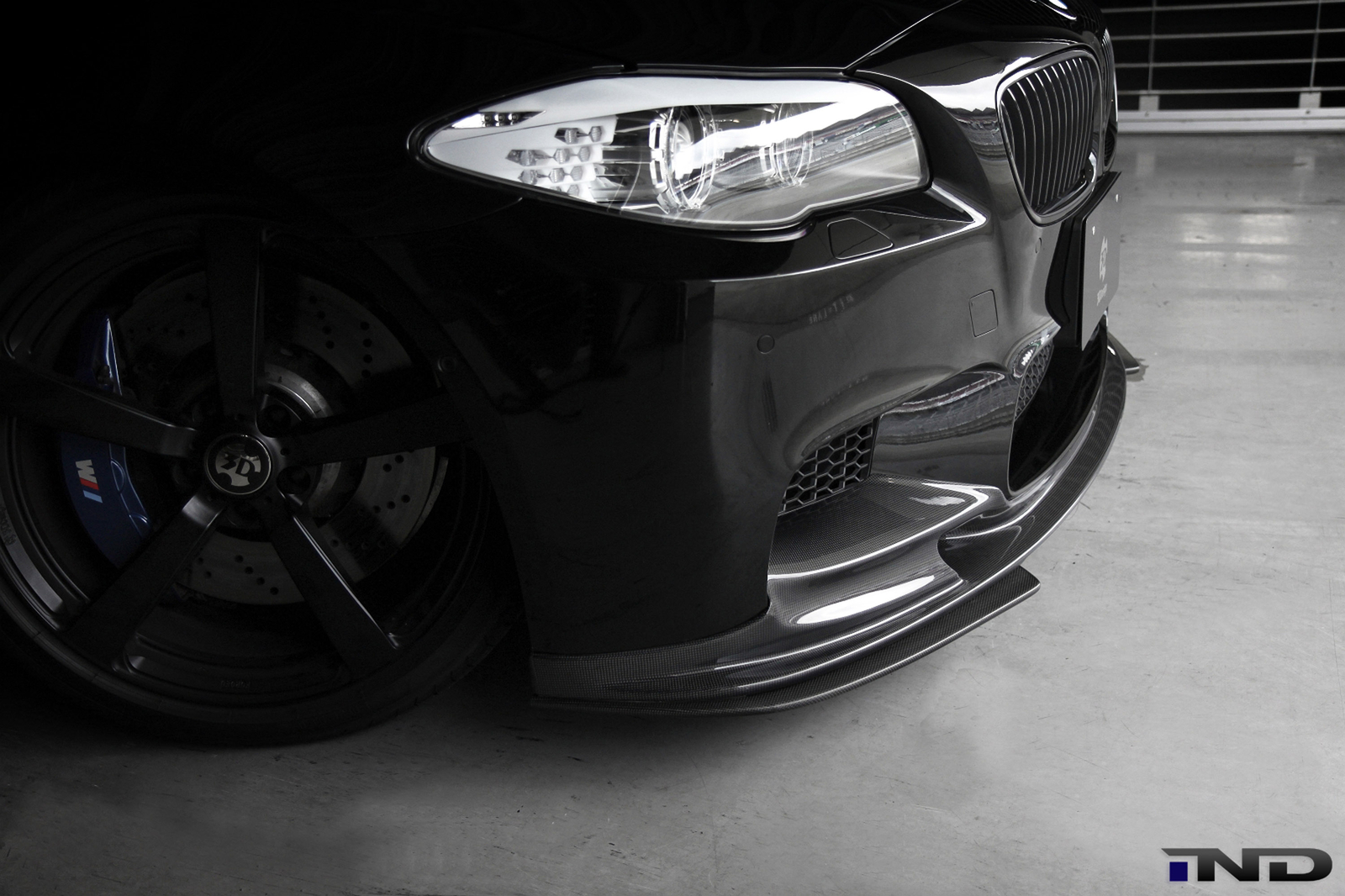 Cars 2012 3d design bmw f10 m 5 tuning wheel Desk Mat Stitched