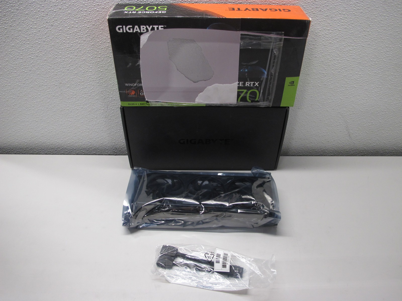 Gigabyte GV-N5070WF30C-12GD Graphics Card GeForce RTX5070 Ti 12GB
