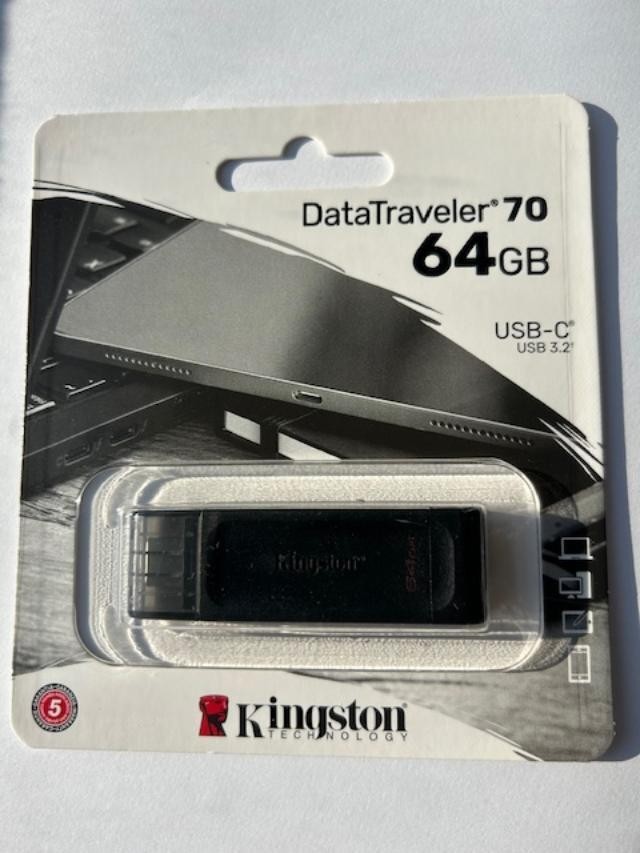 KINGSTON DATA TRAVELER DT70 64GB/128GB/256GB USB 3 TYPE C FLASH DRIVE -UK