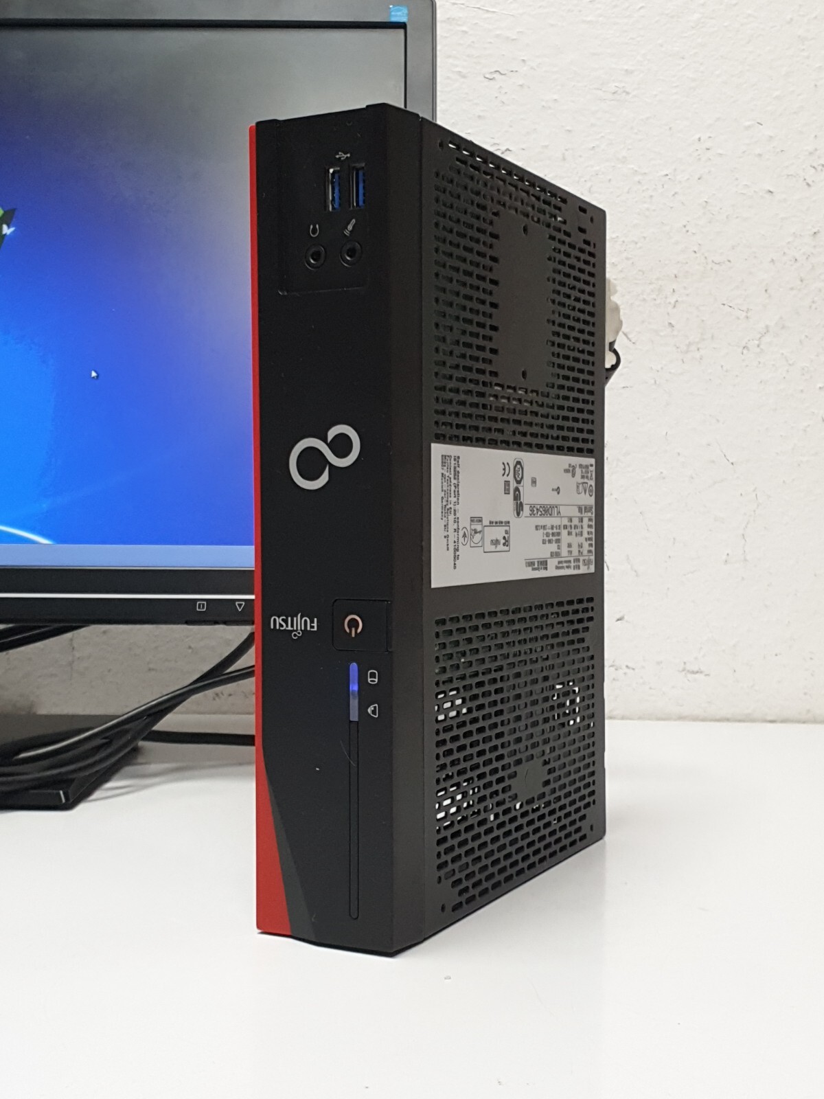 Fujitsu Futro Mini PC Windows 7 32 bit Computer 128GB SSD AMD 1.65GHz 4GB COM