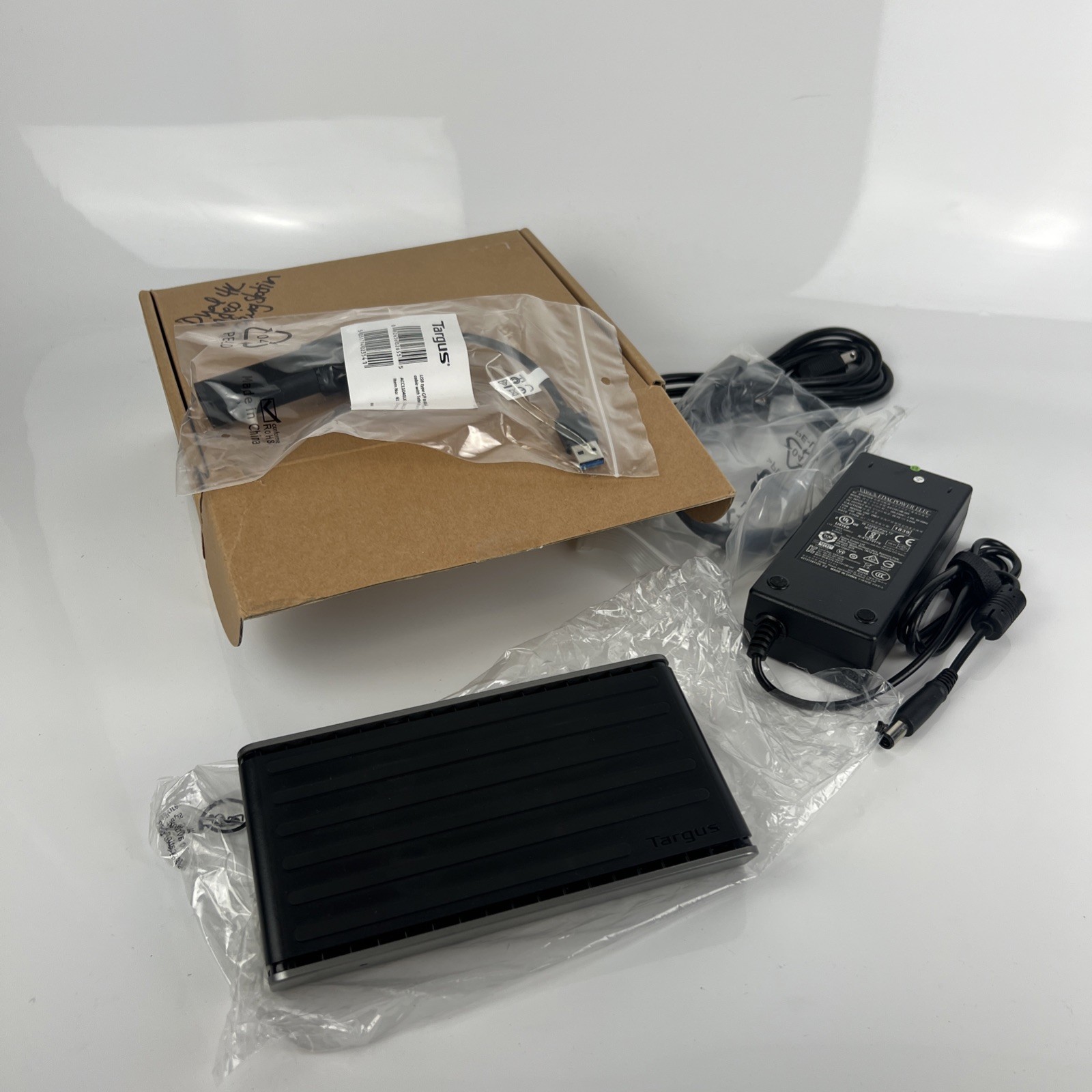 Targus DOCK180 4K Docking Station With Power Adapter New Open Box