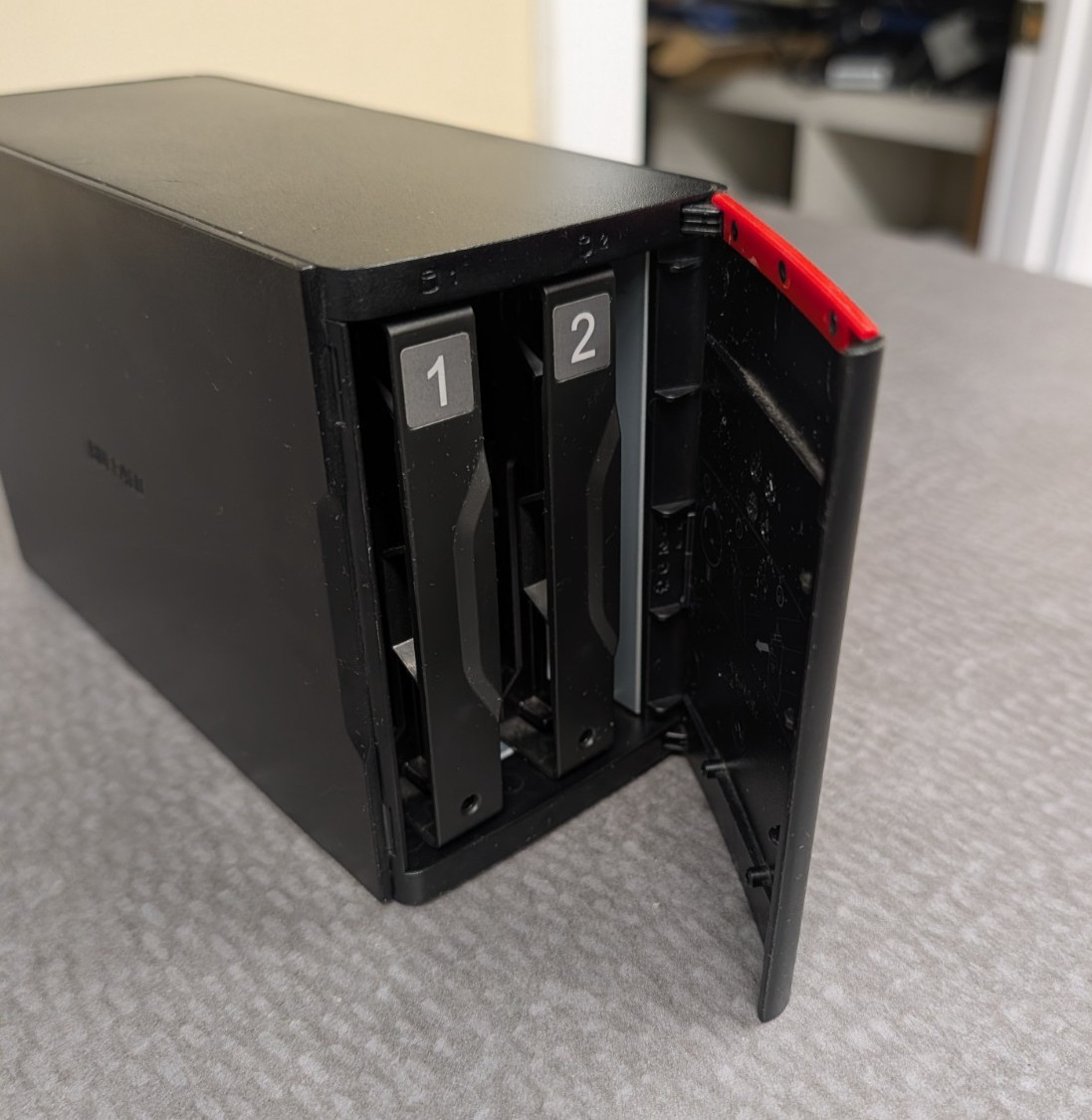 ** Buffalo LinkStation LS220D Network Attached Storage NAS LS220D0402B