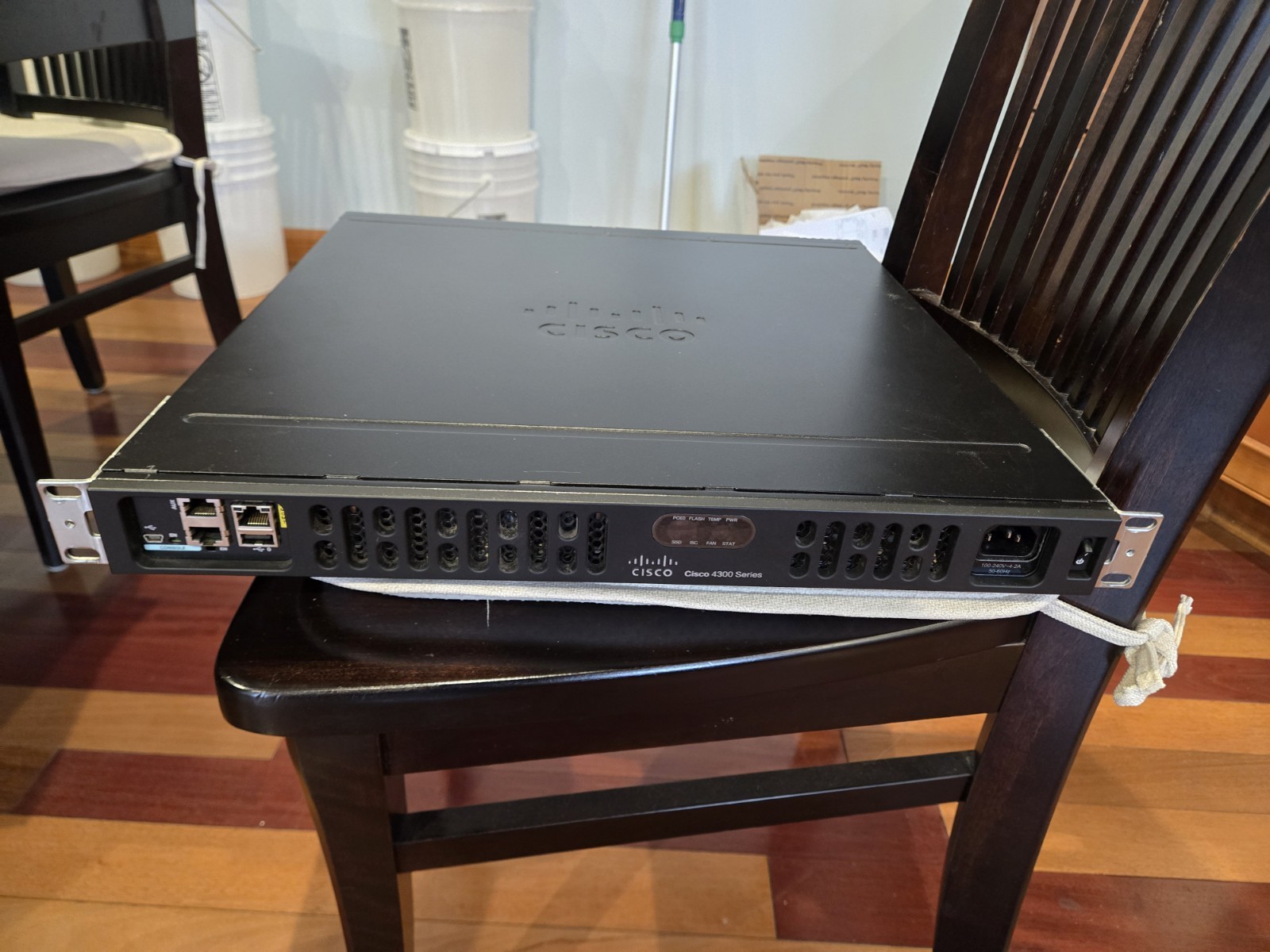 Cisco ISR 4331/K9 Voice AdvUCSuiteK9/uck9/ipbasek9 Licenses | 1-Year Warranty