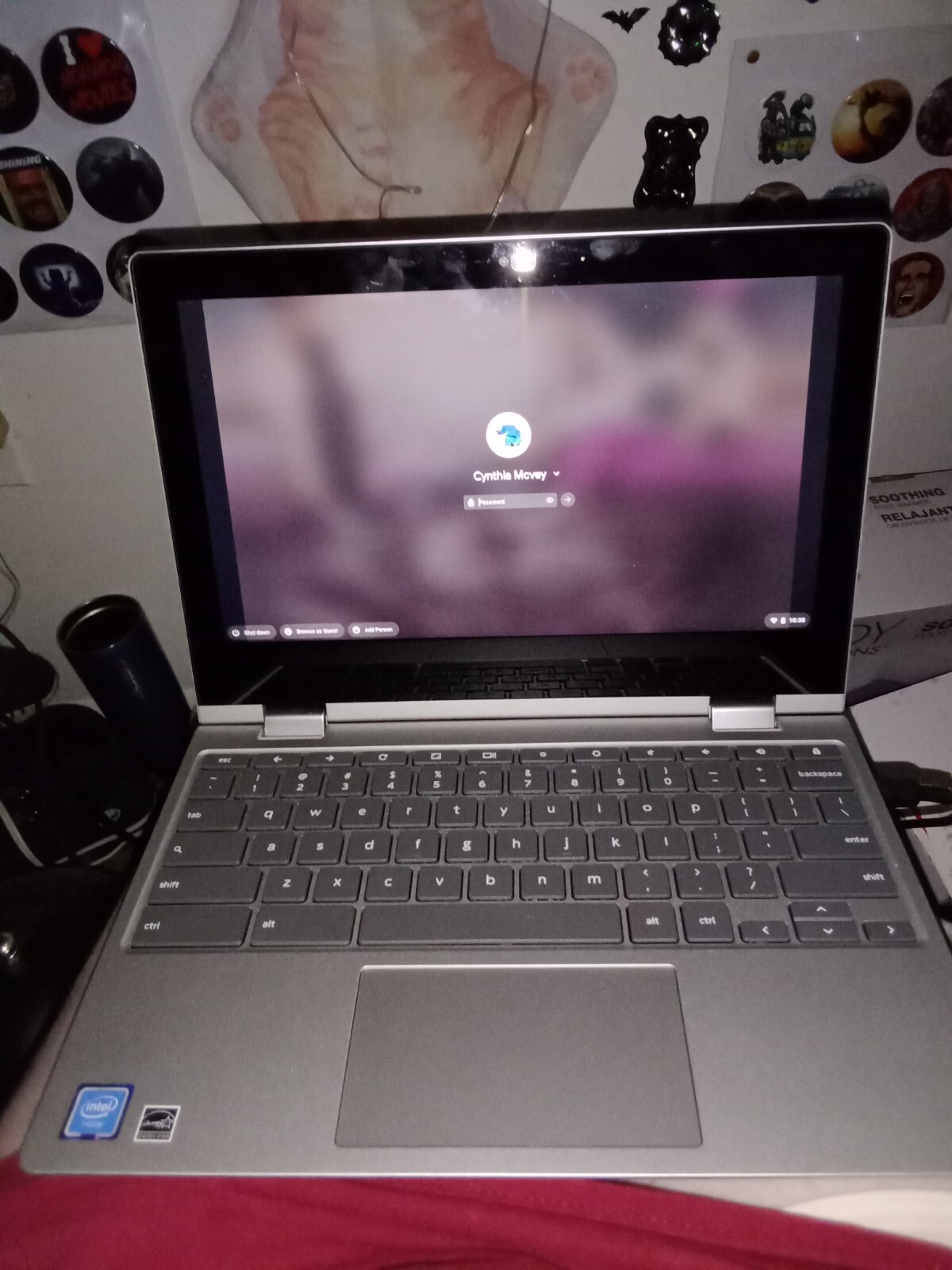 Lenovo Chromebook Computer Barely Used Comes With Power Cord And Case 