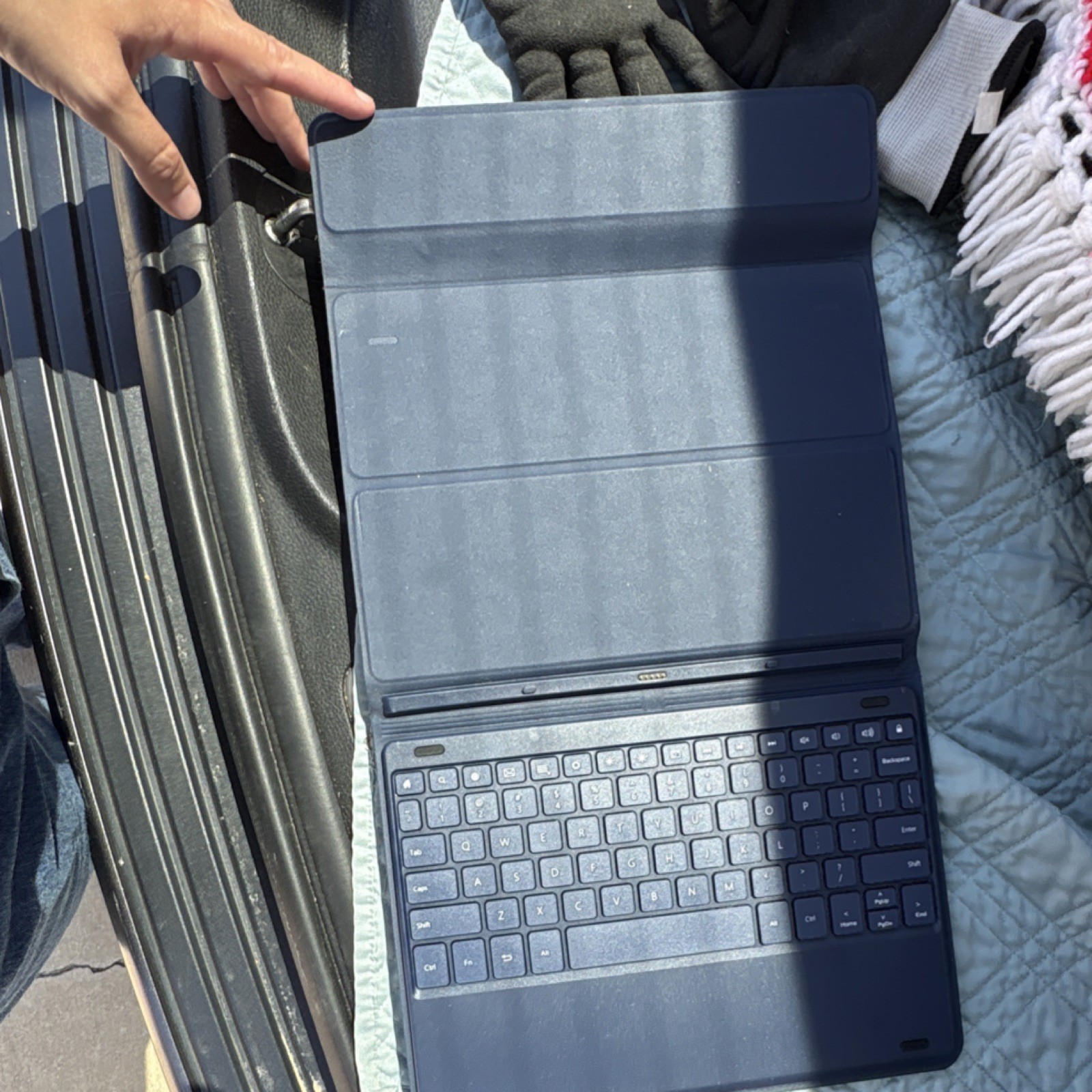 Samsung Dark Blue Keyboard Folio Case with Integrated Stand and Keyboard