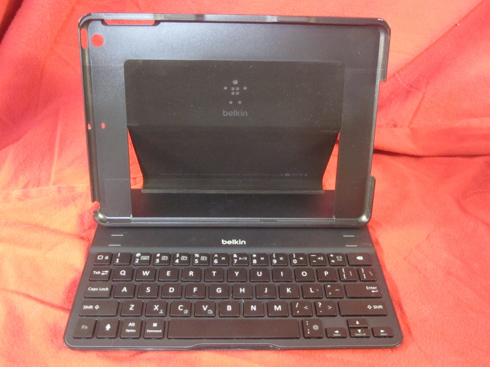 Belkin F5L151 Wireless Ultimate Keyboard Case For iPad 4th & 3rd Gen & iPad 2