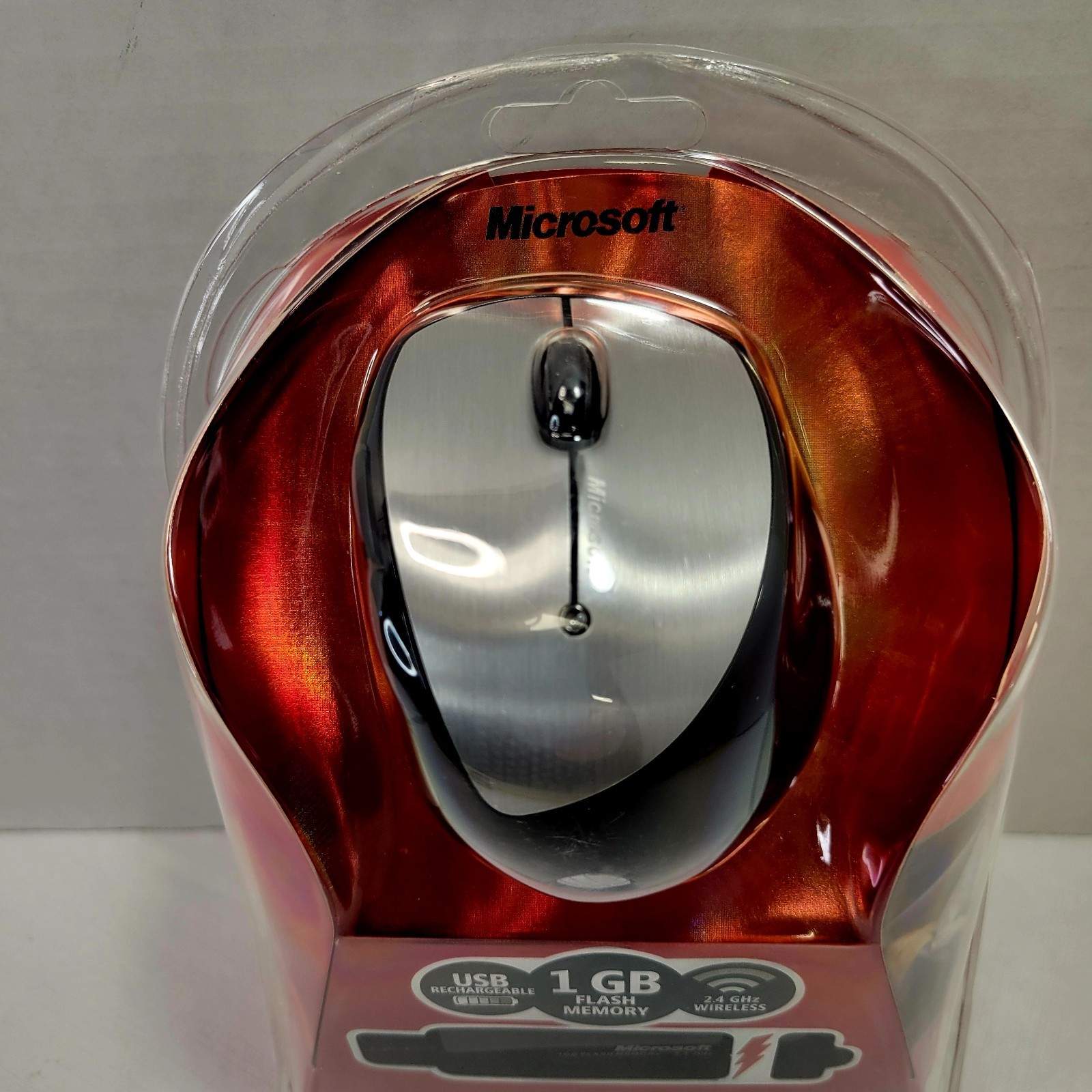 Microsoft Mobile Memory Mouse 8000 Rechargeable NEW SEALED VINTAGE 2007