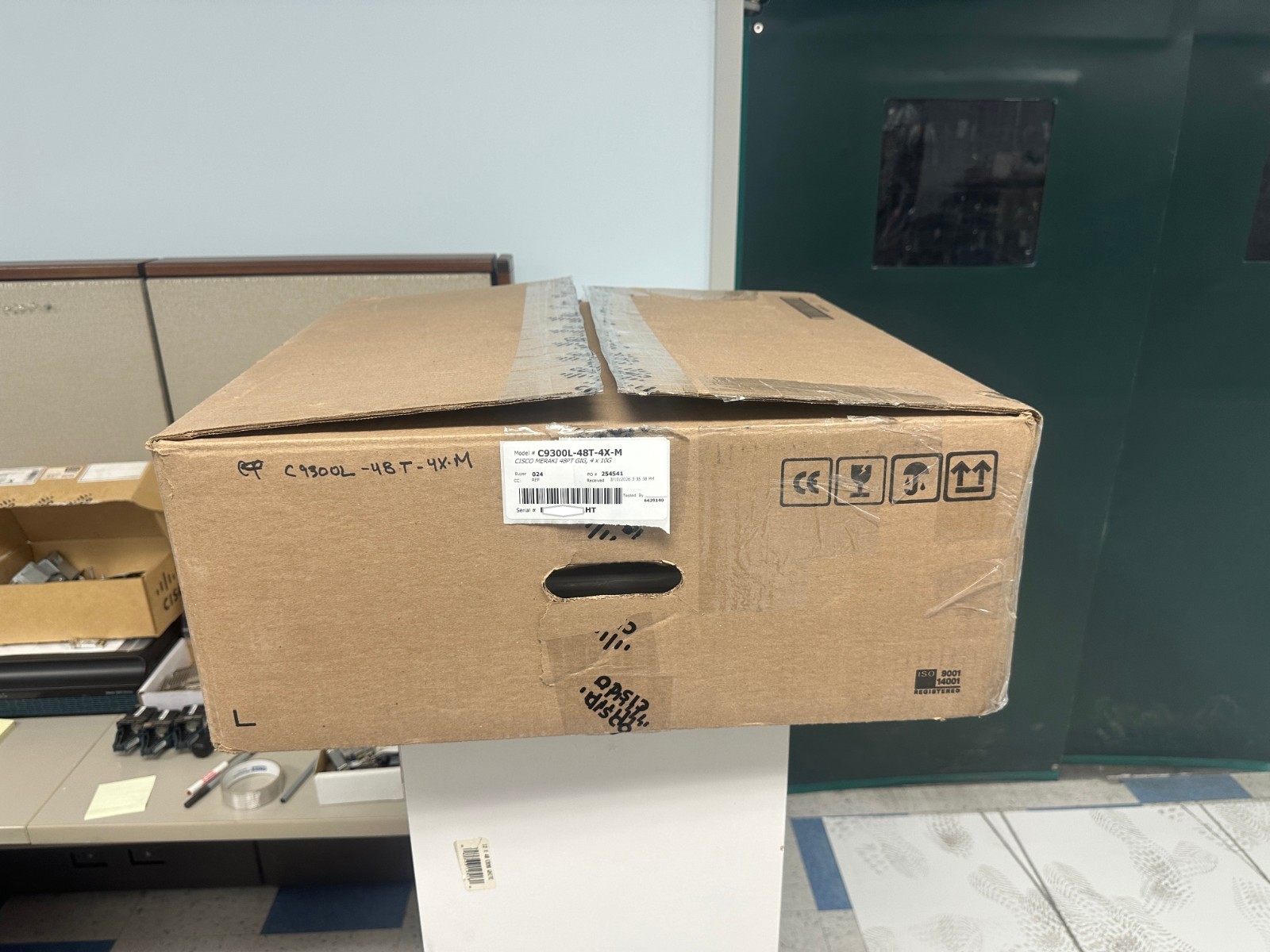 C9300L-48T-4X-M CISCO MERAKI 48PT GIG, 4 X 10GNOB MISSING ALL LABELS AND SHARPIE