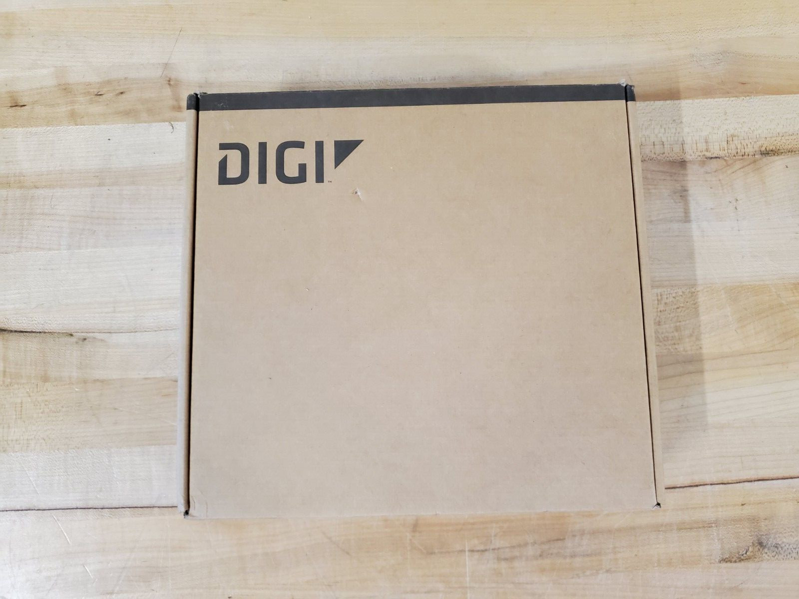 NEW Digi International TransPort LR54 Cell & Wireless Router LR54-AW401