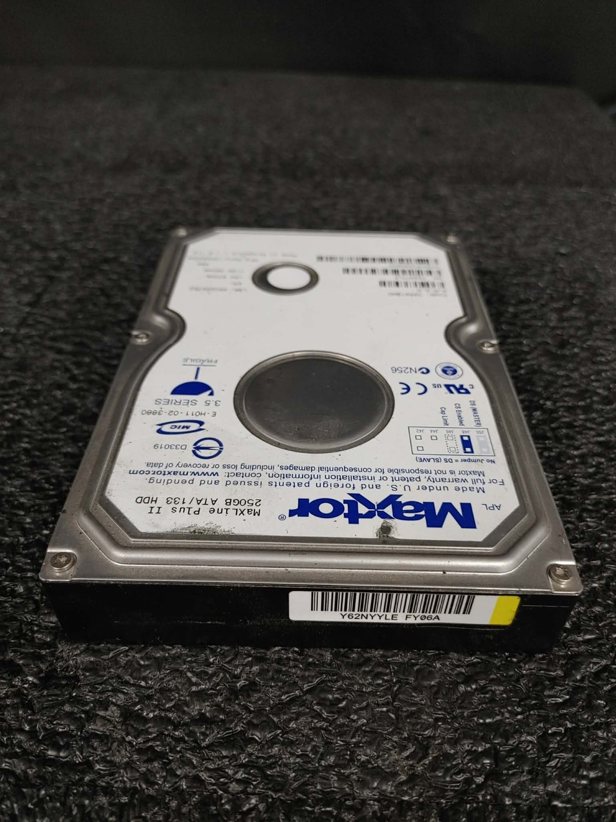 Maxtor YAR41BW0 7Y250P0060907 MaXLine Plus II 250GB 7.2K RPM 8MB IDE 3.5"HDD