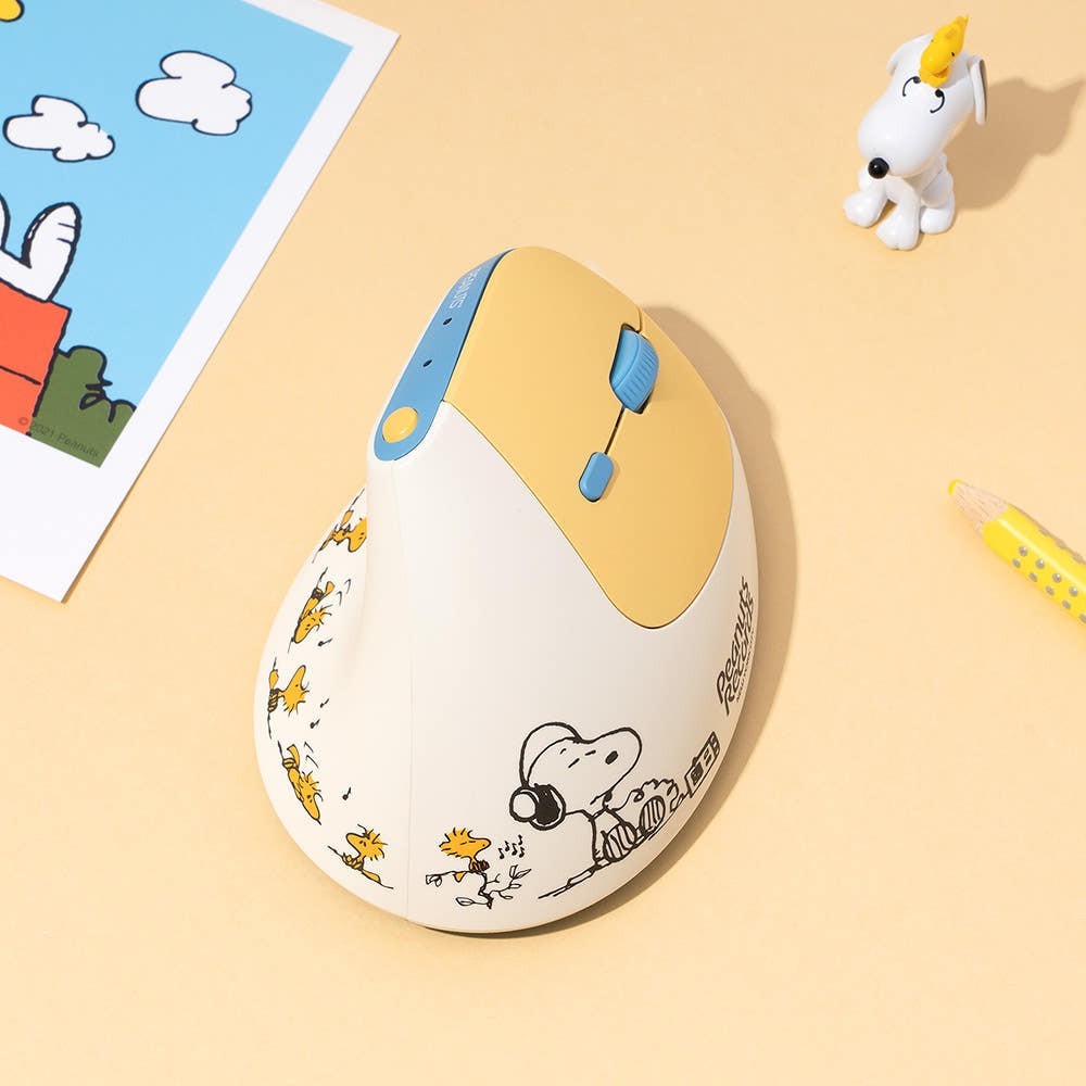 PEANUTS Snoopy Genuine Bluetooth Vertical Mouse 2.4Ghz Wireless Mouse Low-noise