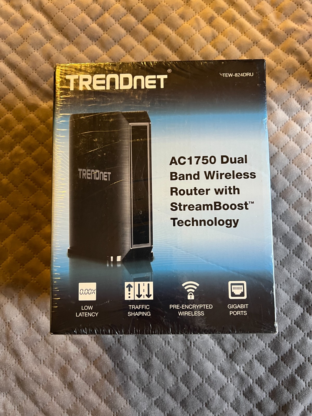 NEW TRENDnet AC1750 Dual Band Wireless StreamBoost Router - TEW-824DRU