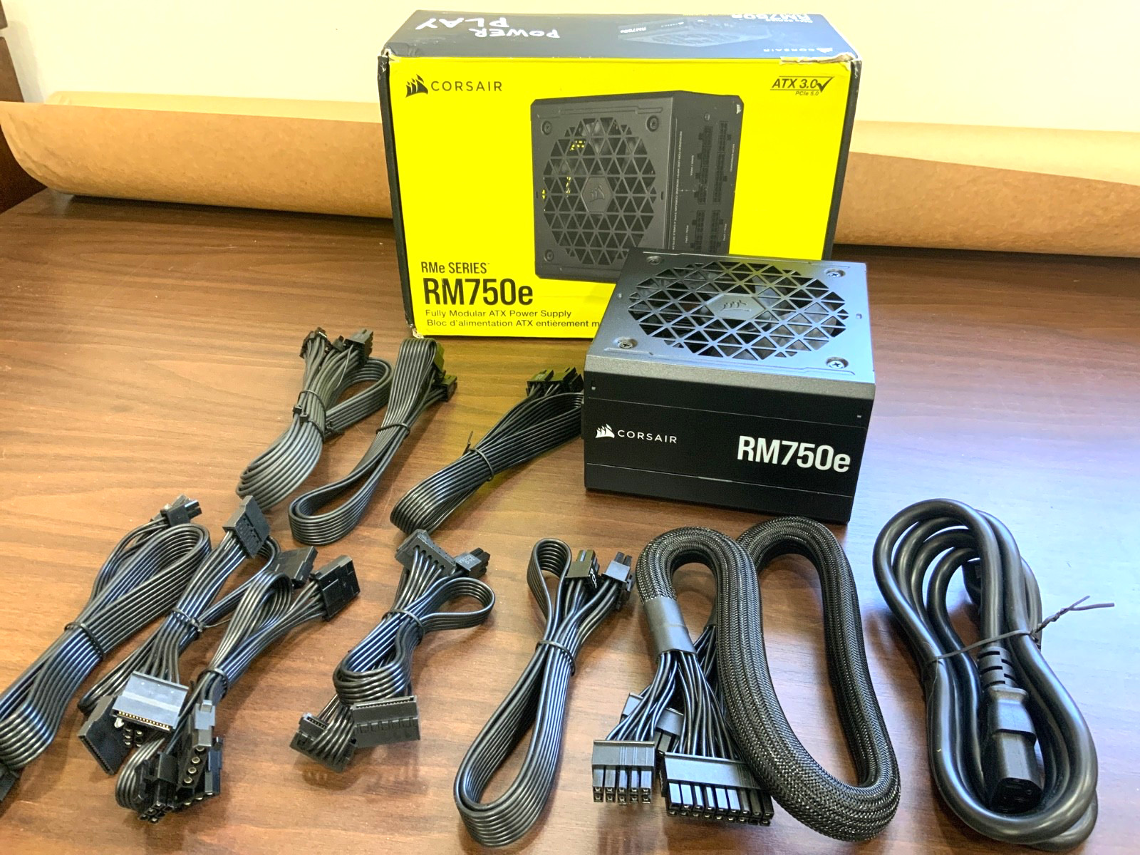 Corsair RM750e 750W Fully Modular Power Supply ATX 3.0 & Cables - NEW