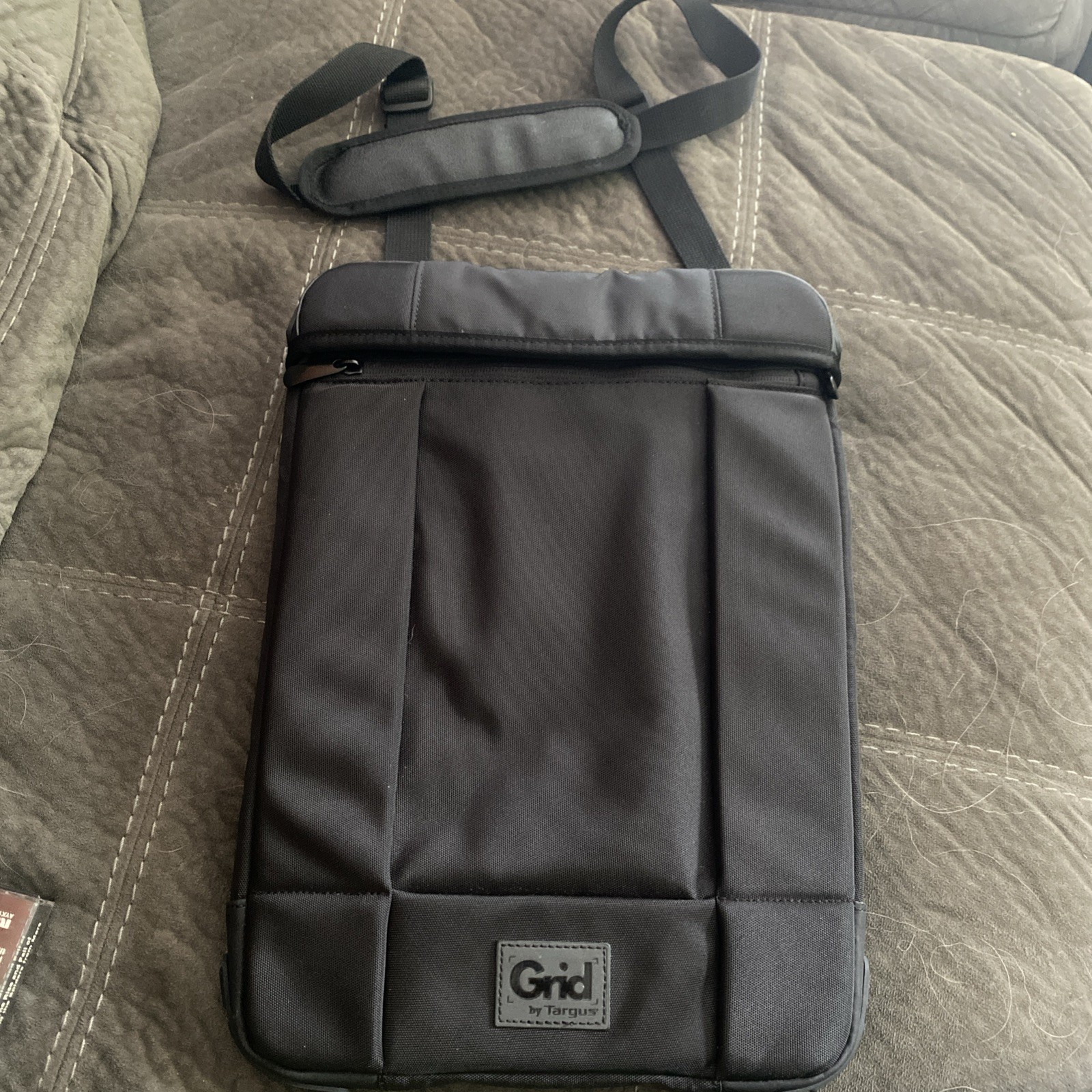 Grid By Targus Black Nylon High Impact Laptop Sleeve Padded Reinforced