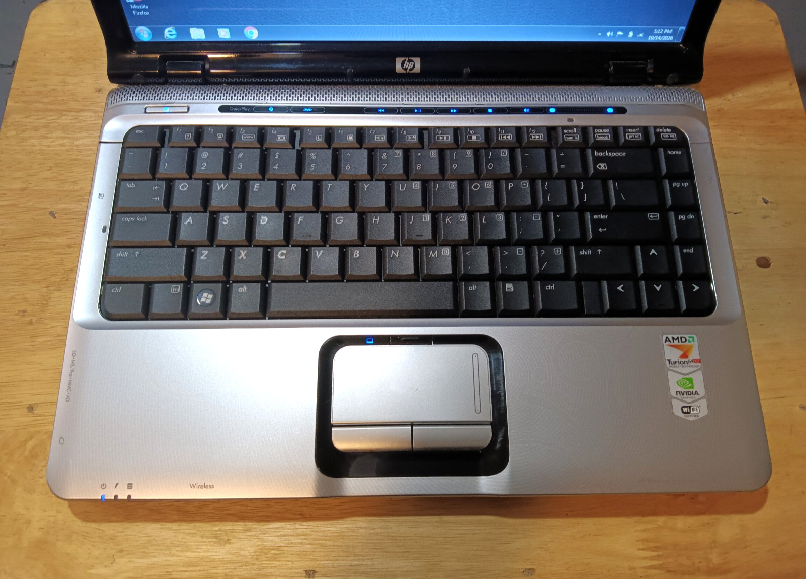 Hp Pavilion dv2815nr/Amd TL-60 X2 2.00ghz/3gb/160gb/Windows 7 Home/Vga/14