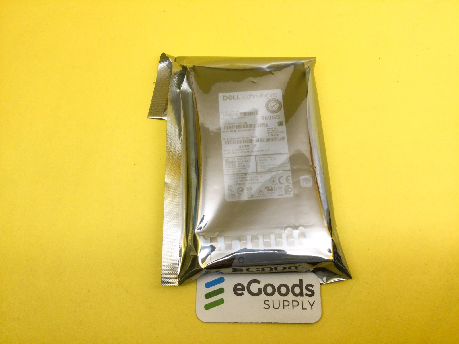 5V73V Dell 960GB SATA 6Gb/s Mixed Use 2.5in SSD 05V73V MTFDDAK960TGB New