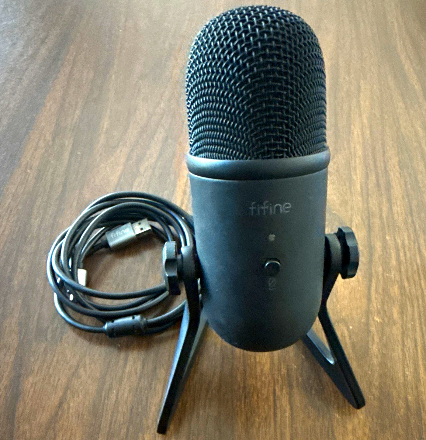 FIFINE USB Wired Desktop Freestanding Microphone w/ Adjustable Stand Black
