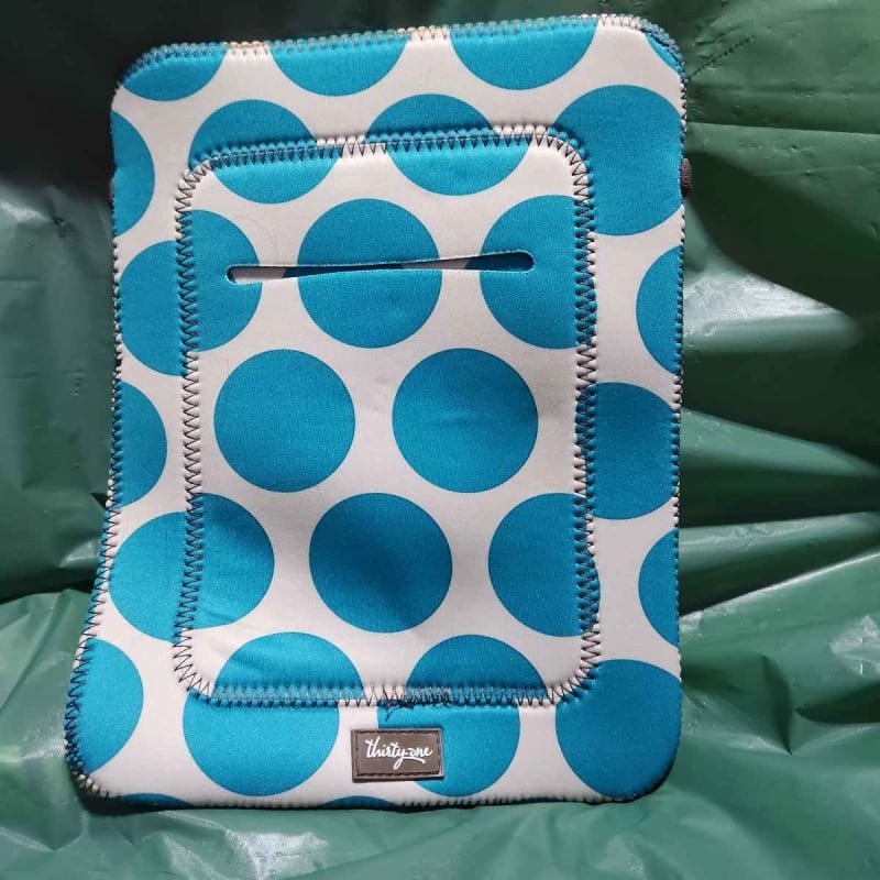Thirty One 31 Teal Blue Polka Dot Tablet iPad Sleeve Neoprene Case