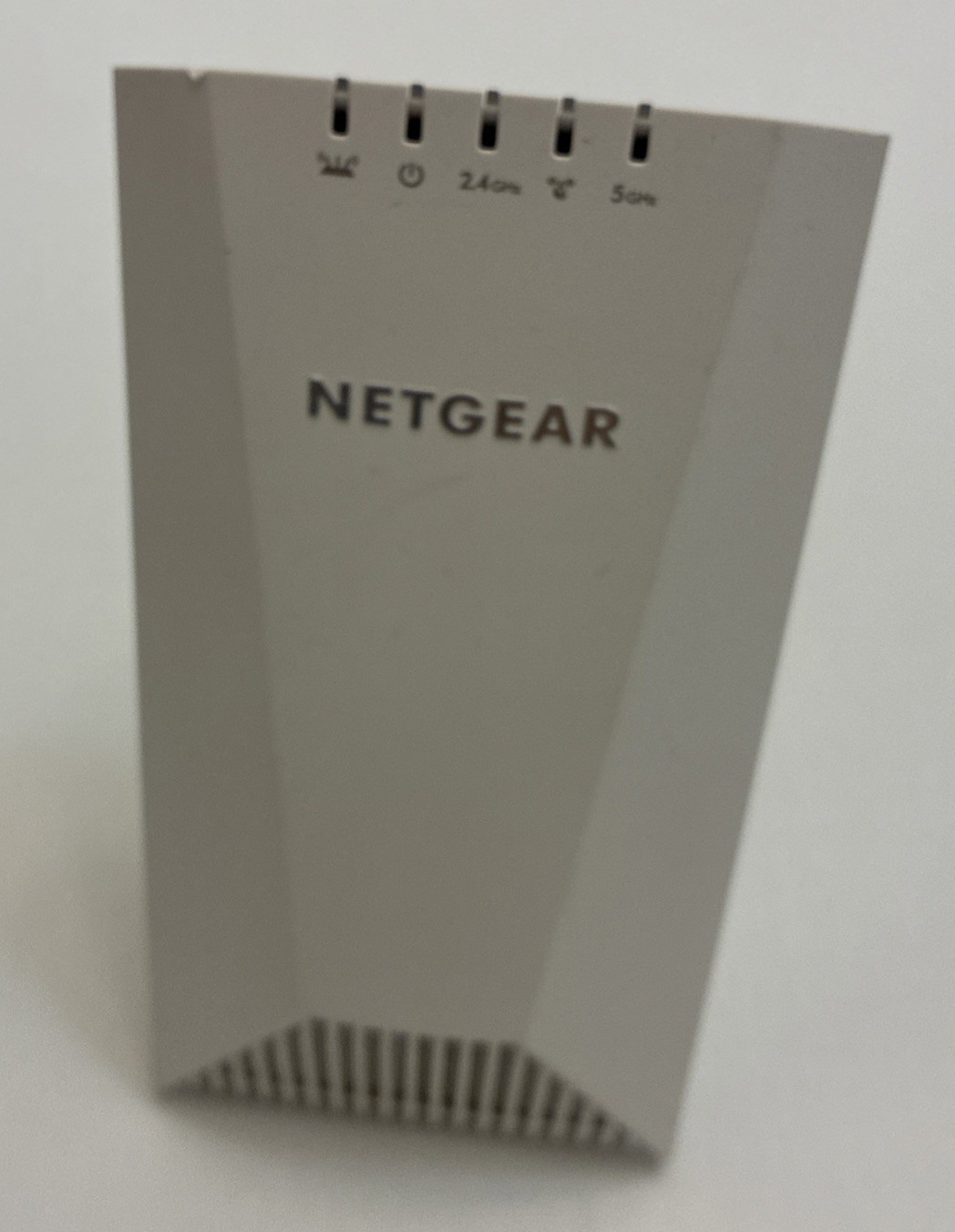 Netgear EX7500 Wall-Plug AC2200 Nighthawk X4S Tri-Band WiFi Mesh Extender