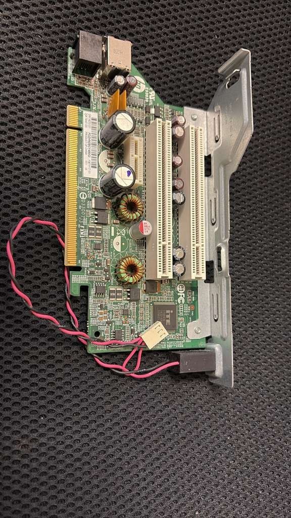 749250-001 PCI Riser Card w/ Lid Switch for HP rp5810 .