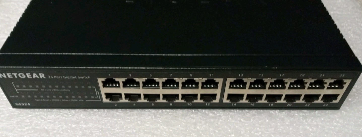 NETGEAR GS324 v2 24-Port Gigabit Ethernet Unmanaged Switch