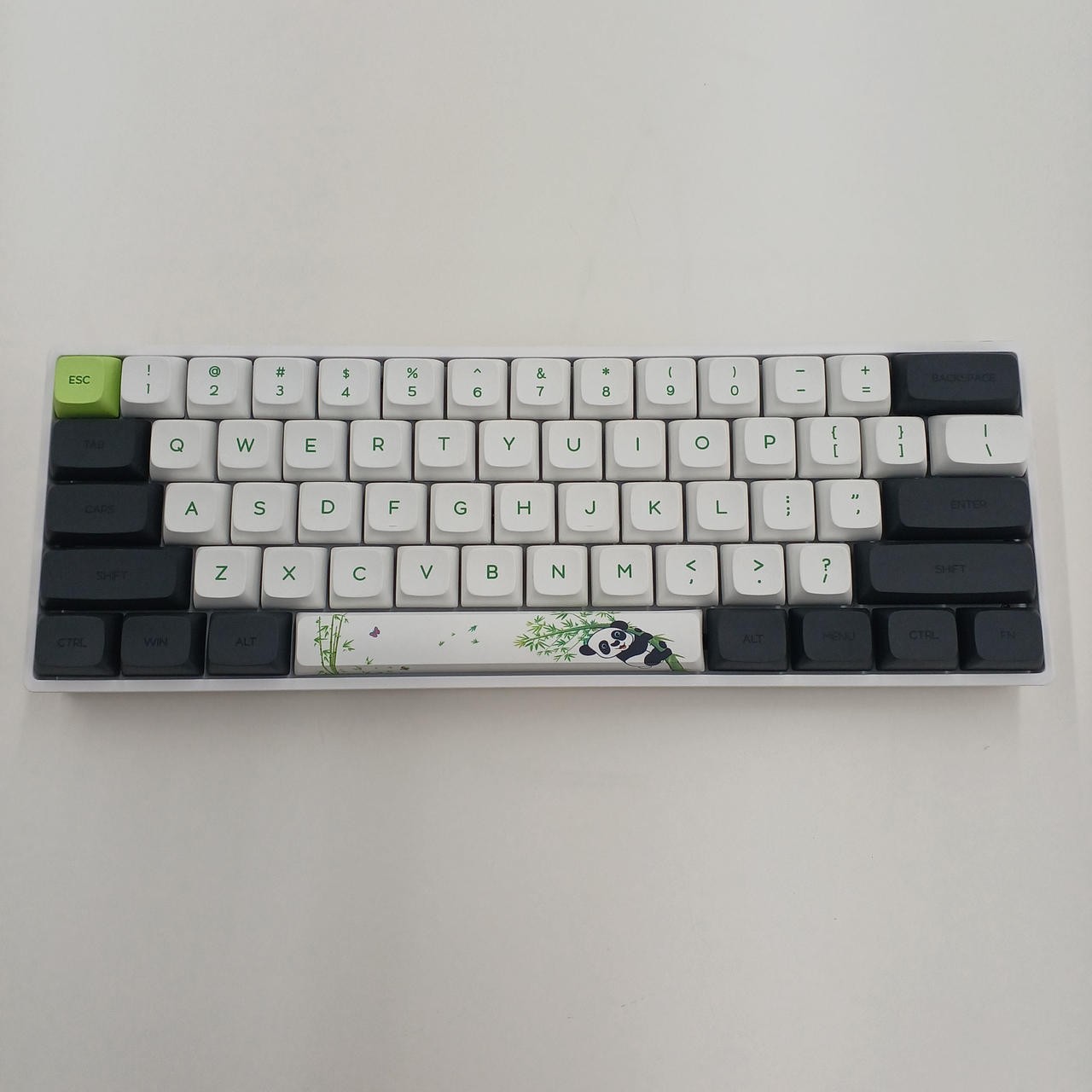 Epomaker SK61 Keyboard Good Condition from Japan w/Accessories