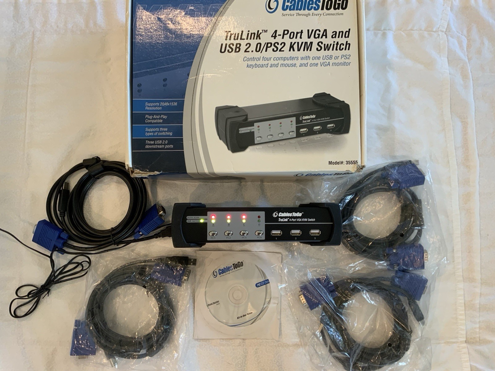 Truelink 4 Port VGA USB 2.0/PS2 KVM Switch CablesToGo 35555