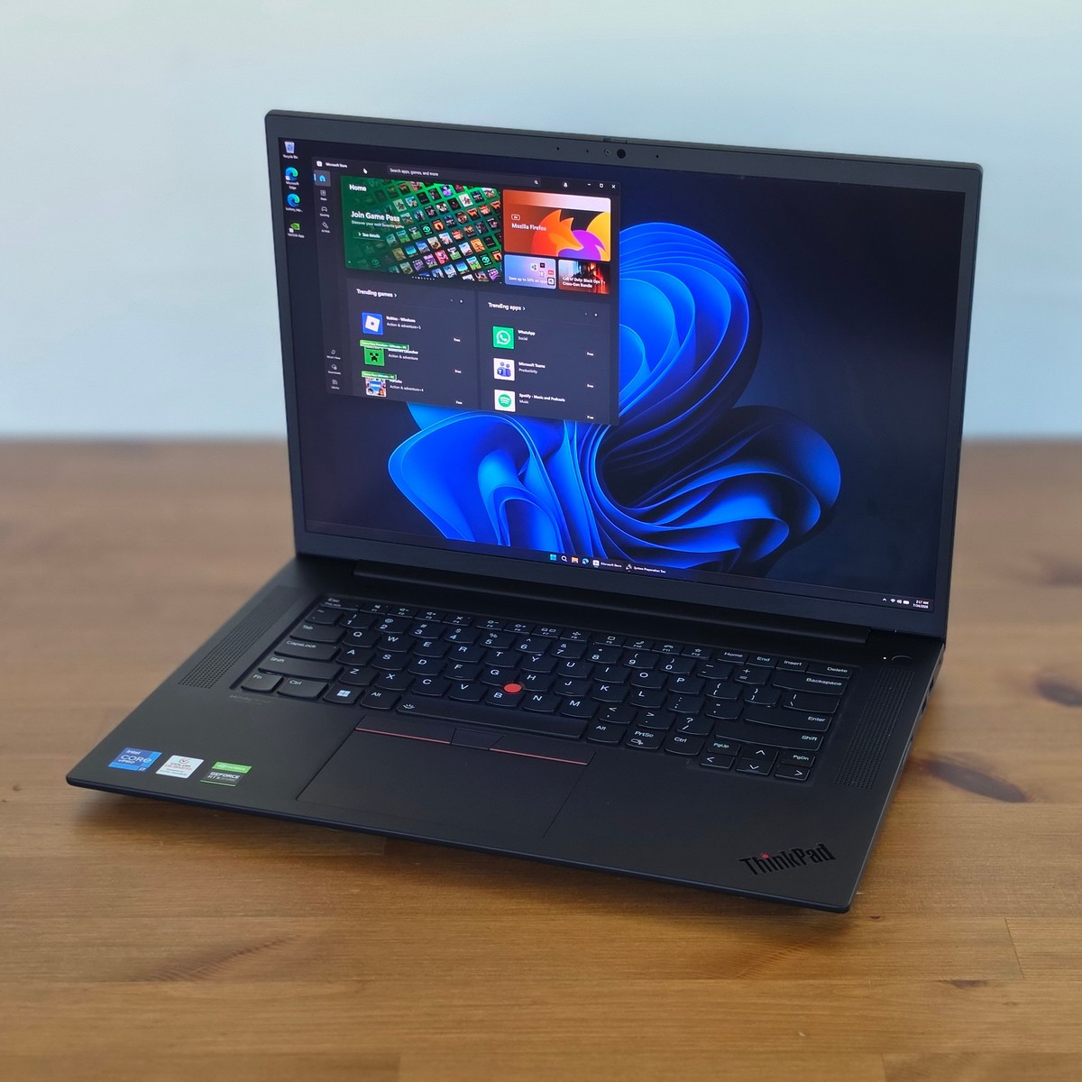Lenovo ThinkPad X1 Extreme Gen 4 i7-11850H 16" 4K 3840x2400 16GB NVIDIA RTX 3050