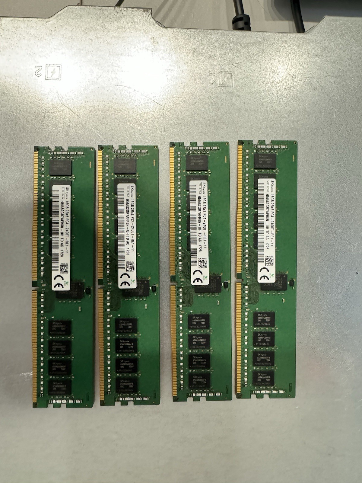 SK hynix (4X 16GB) PC4-25600 (DDR4-2400) Memory (HMA82GR7AFR8N-XN) Tested