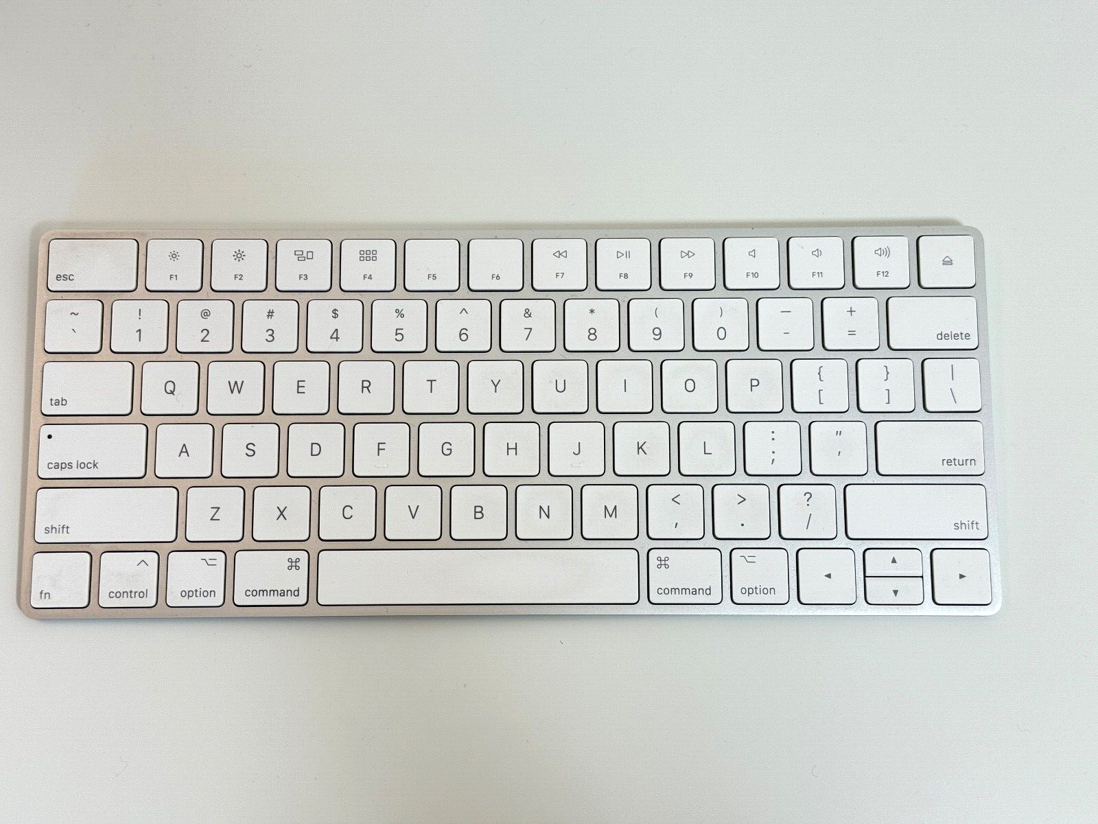 Apple Magic Keyboard 2 - Silver A1644 MLA22LL/A