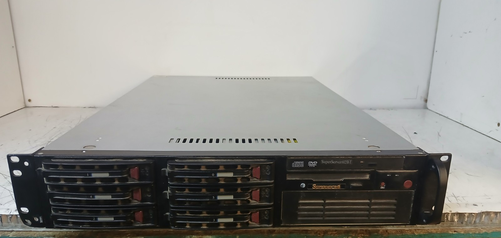 SuperMicro SuperServer 6025B-T 6-Bay Server w 2x Intel Xeon E5310 @1.60Ghz NO HD