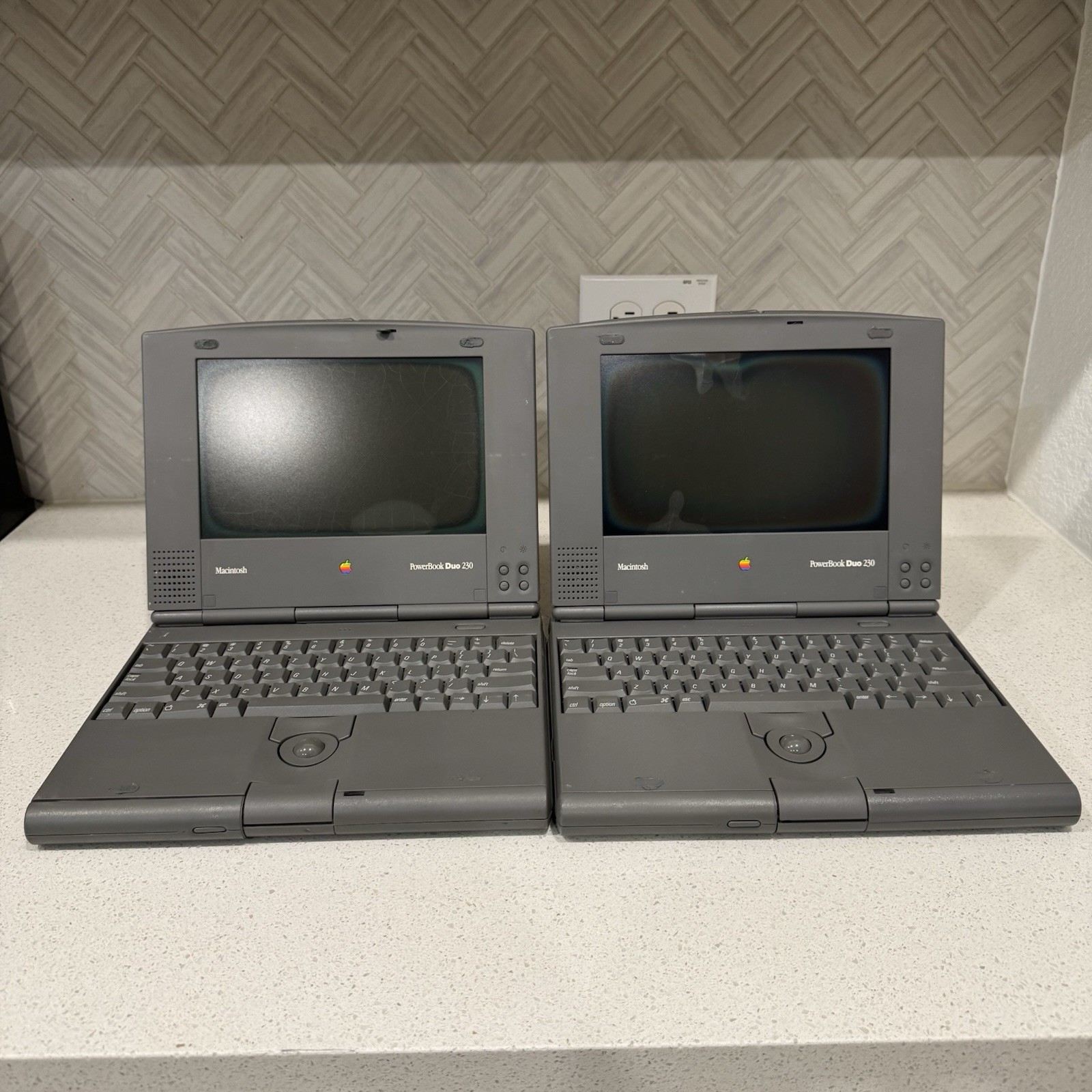 Lot Of 2 Vintage Apple Macintosh PowerBook Duo 230 Laptop Computer M777 - PARTS