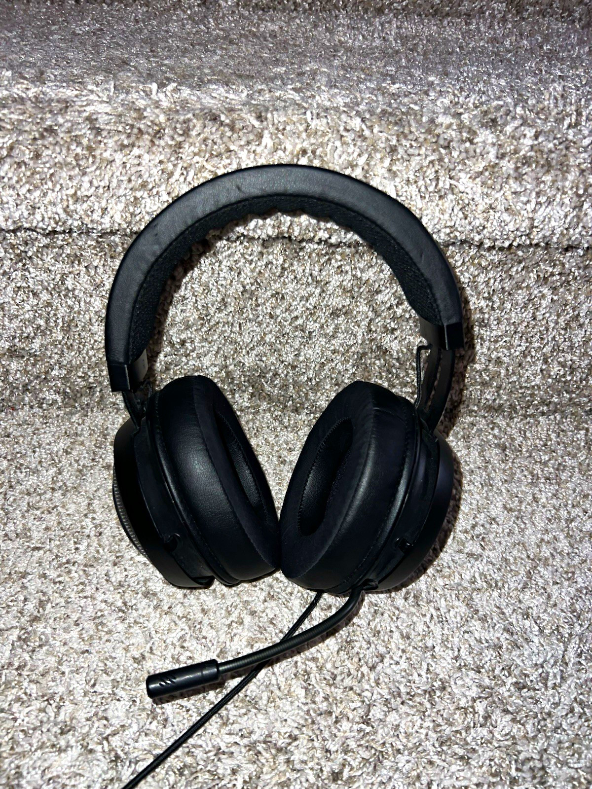 Razer Kraken Wired Over-Ear Gaming Headset w/ Mic, Black, Adjustable Headband