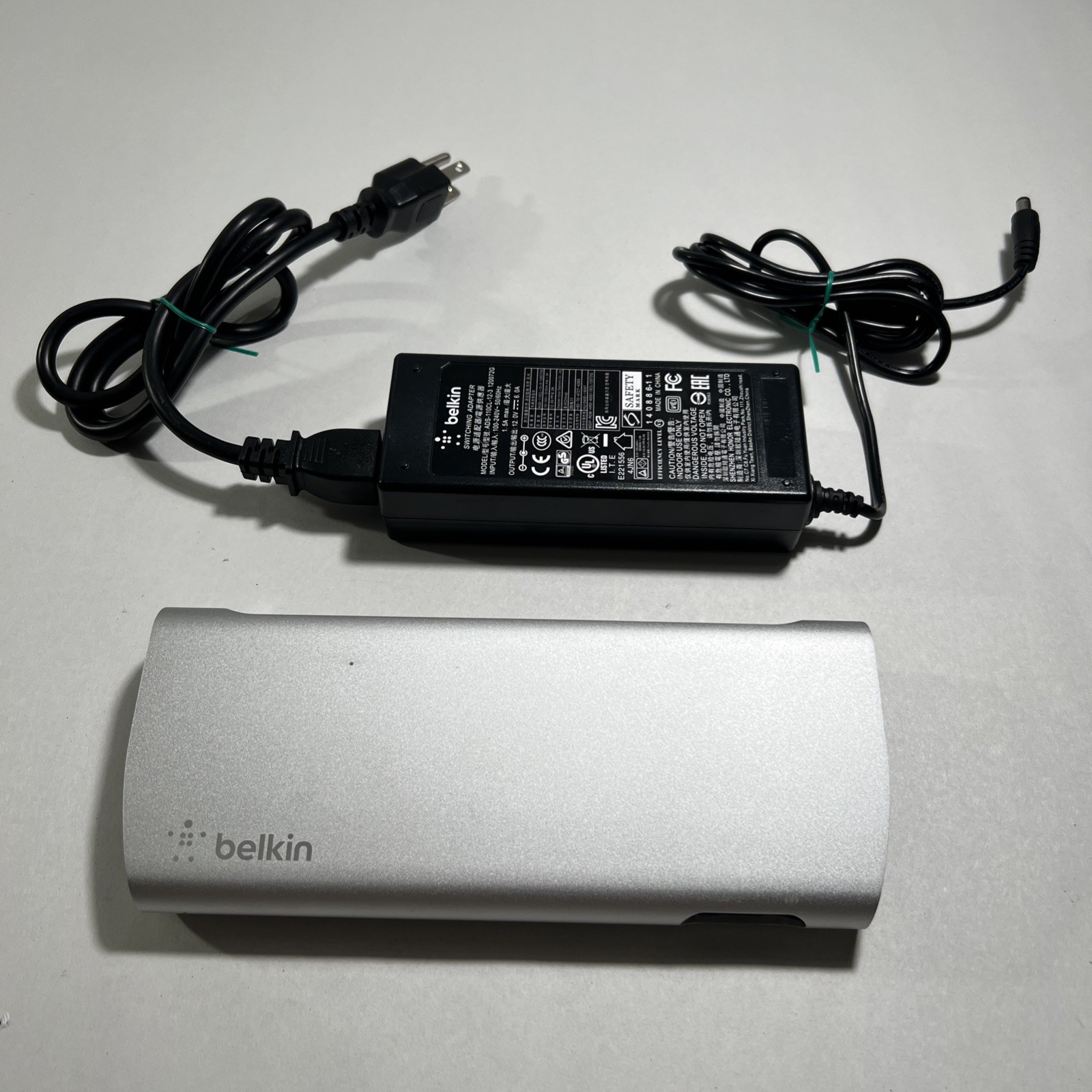 Belkin Thunderbolt 2 Express Dock F4U085 – Used, Tested Working with PS