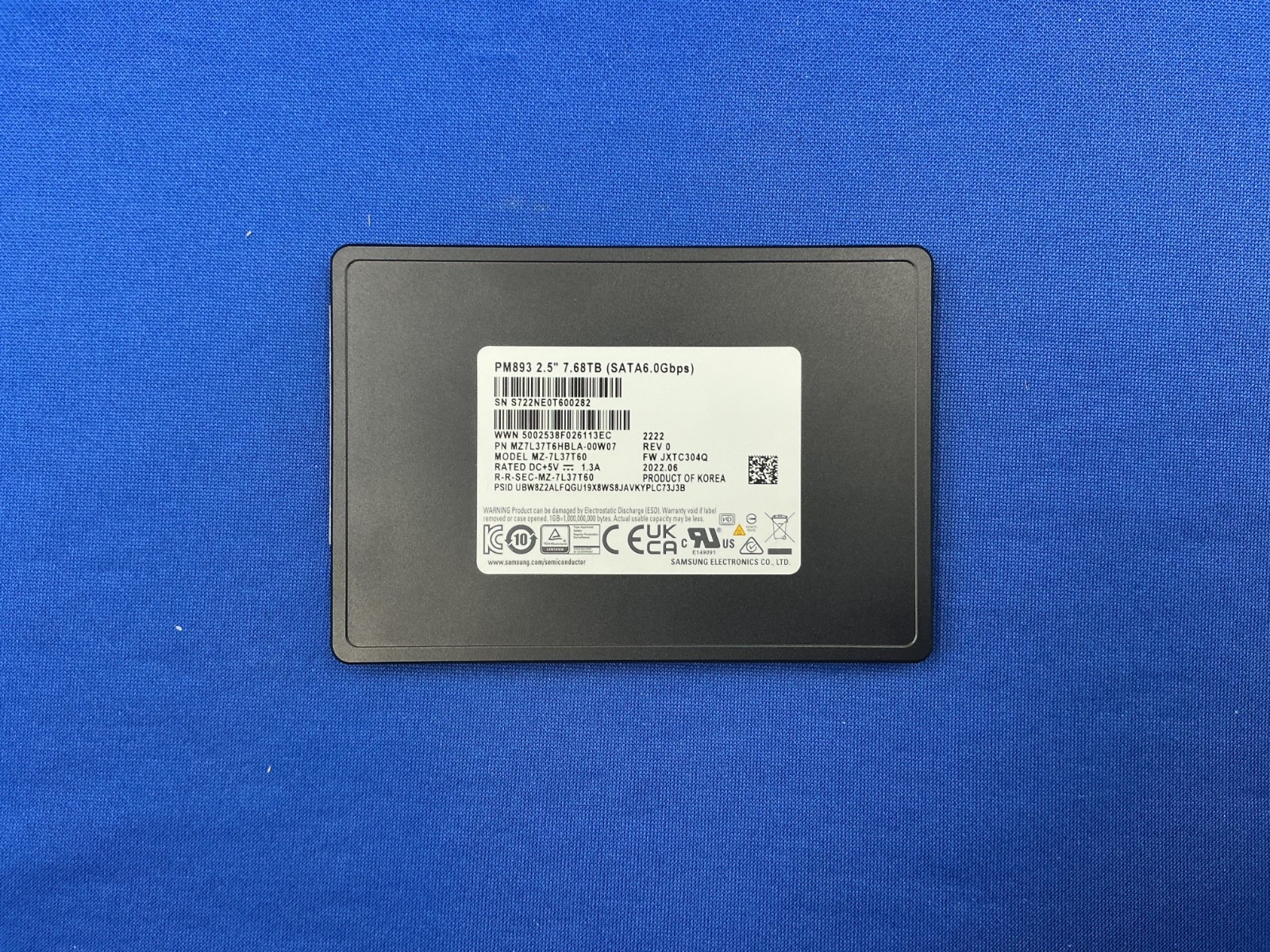 MZ-7L37T60 Samsung PM893 7.68TB SATA 6Gb/s 2.5" SSD MZ7L37T6HBLA-00W07