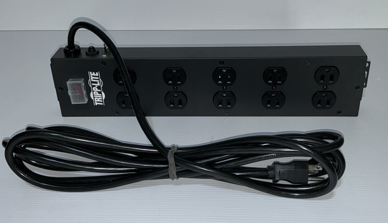 Tripp Lite UL800CB-15 10-Outlet 120 V AC Power Strip