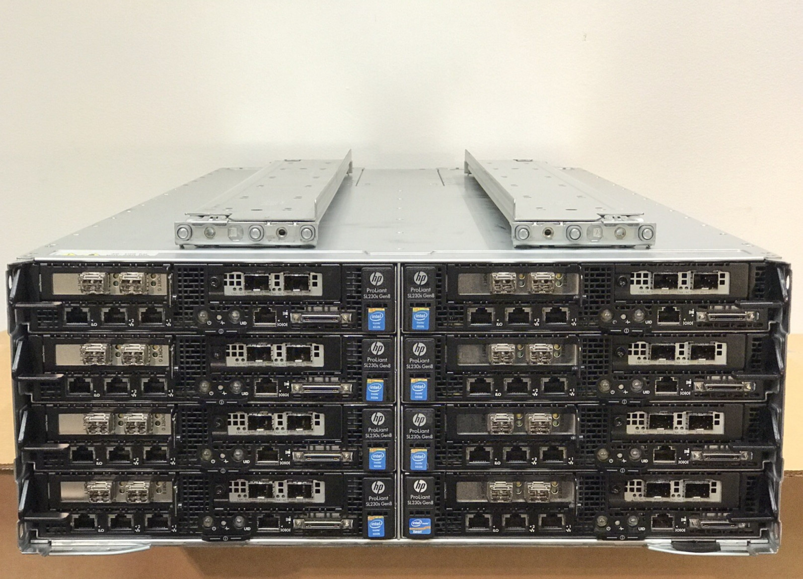 HP ProLiant S6500 8x SL230s 16x E5-2650V2 16x S3700 200GB SSD 8x 64GB
