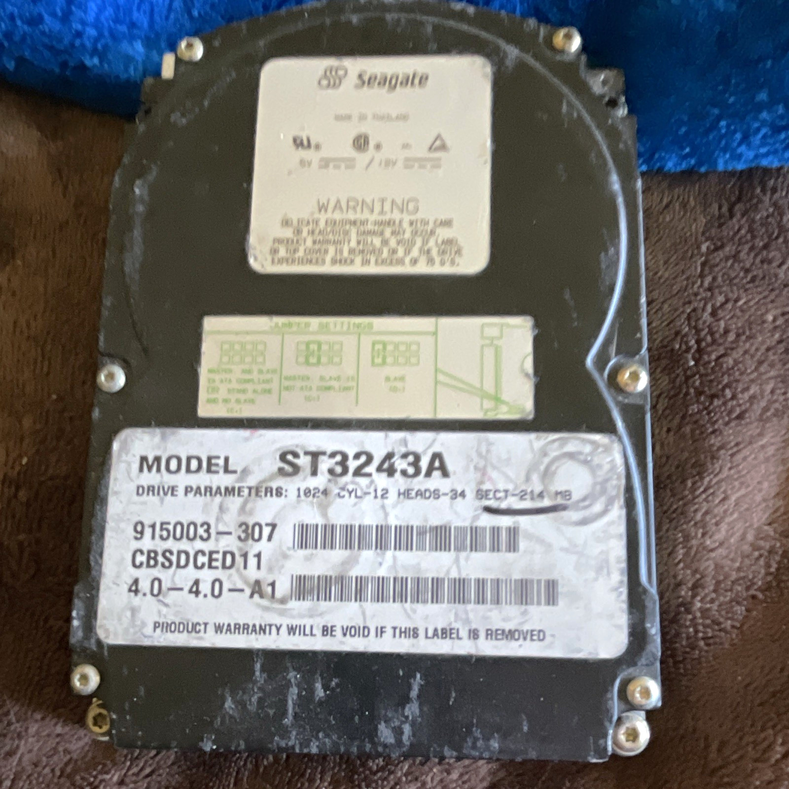 Seagate ST3243A 915003-307 214MB 3.5" IDE 3600RPM 64KB Internal HDD UNTESTED